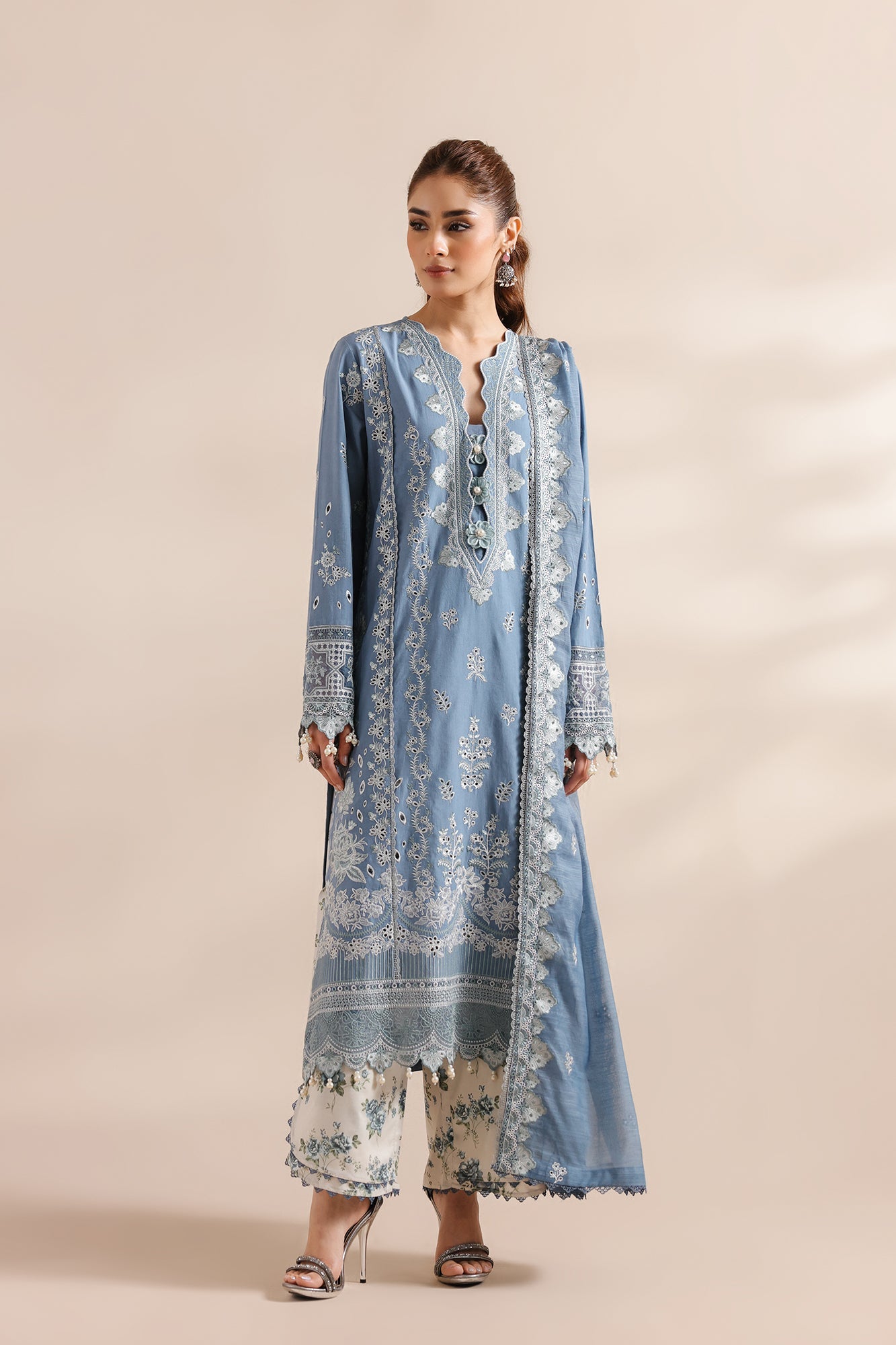 EMBROIDERED SUIT (E0953/203/636)
