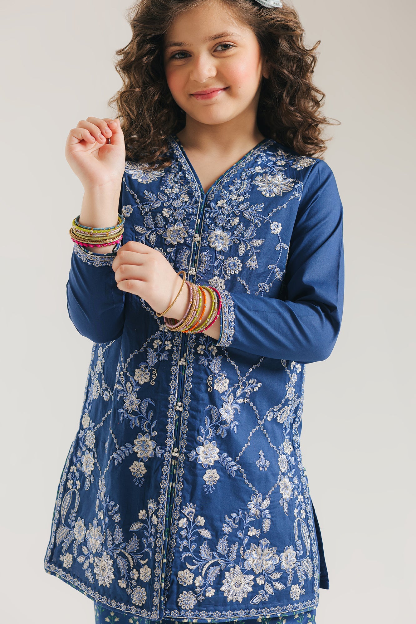 EMBROIDERED SUIT (E0961/404/604 E0961/304/604)