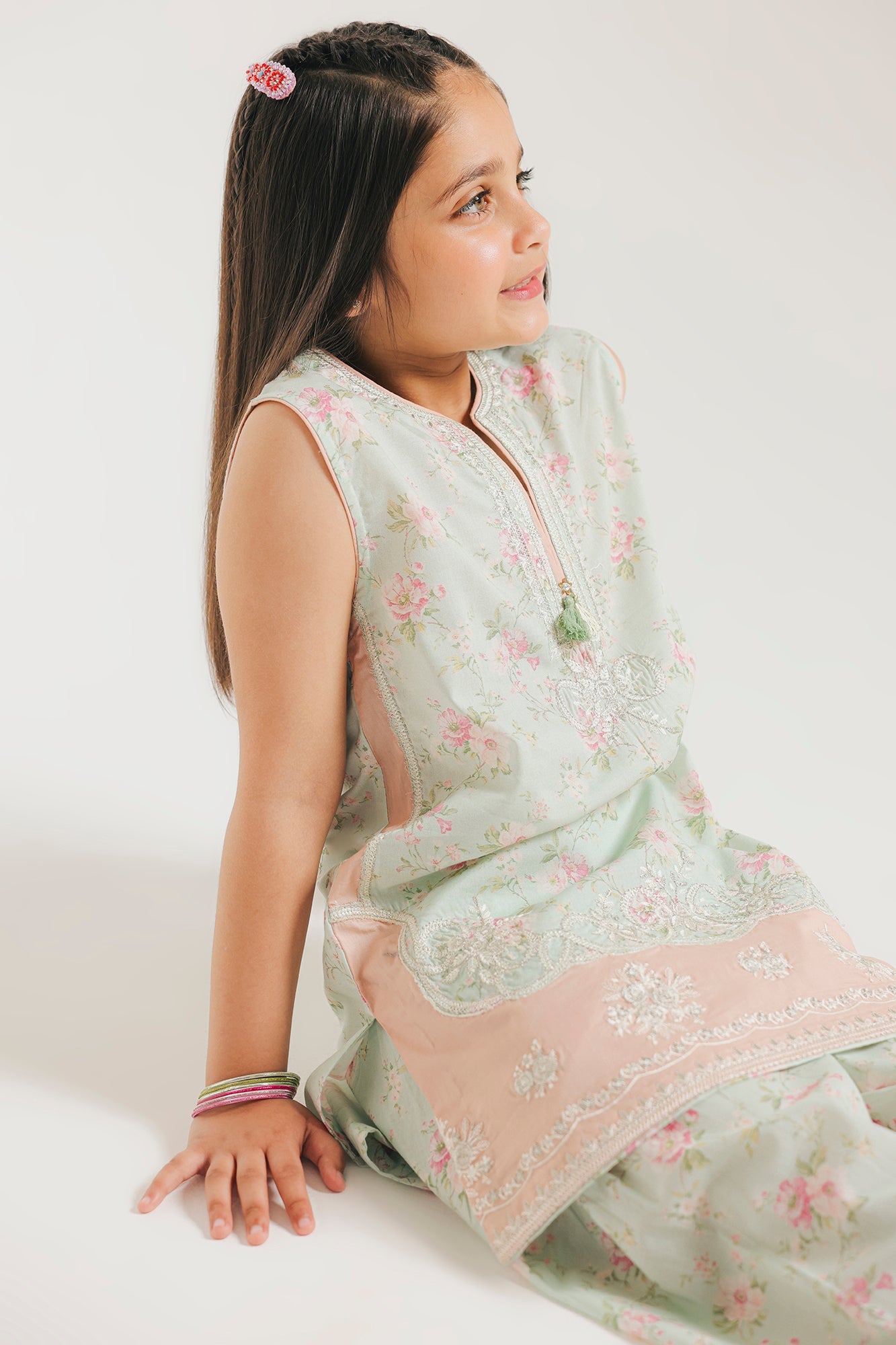 EMBROIDERED SUIT (E0966/404/720 E0966/304/720)