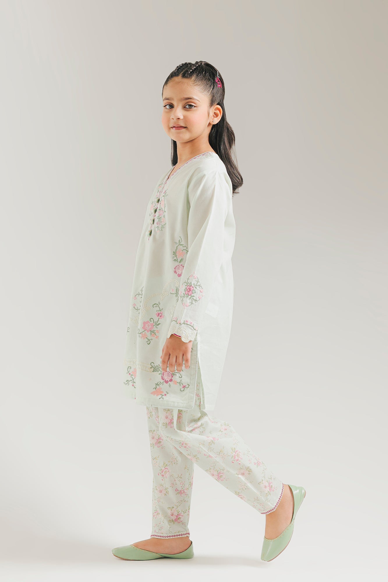 EMBROIDERED SUIT (E0971/404/722 E0971/304/722)