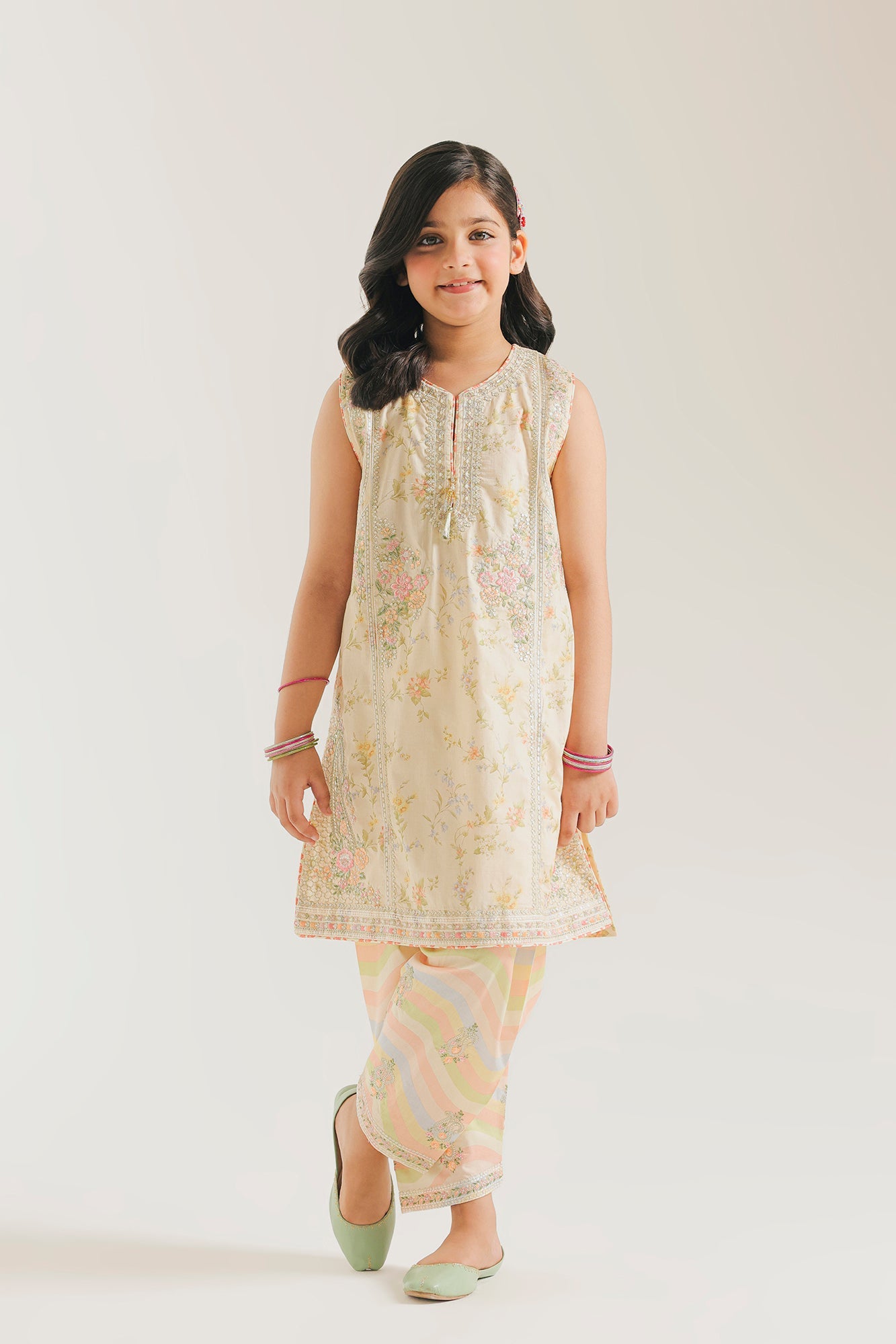 EMBROIDERED SUIT (E0986/404/216 E0986/304/216)
