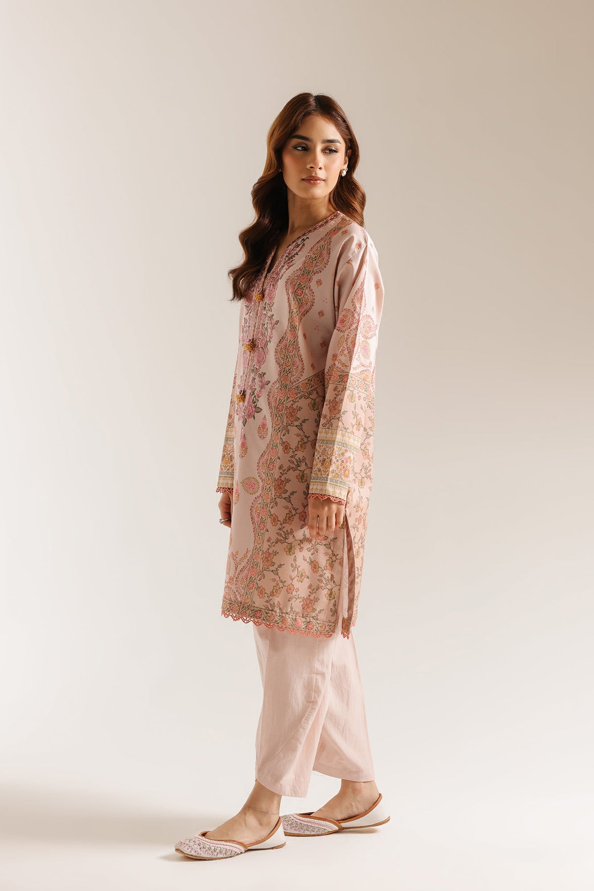 EMBROIDERED SUIT (E1010/203/813)