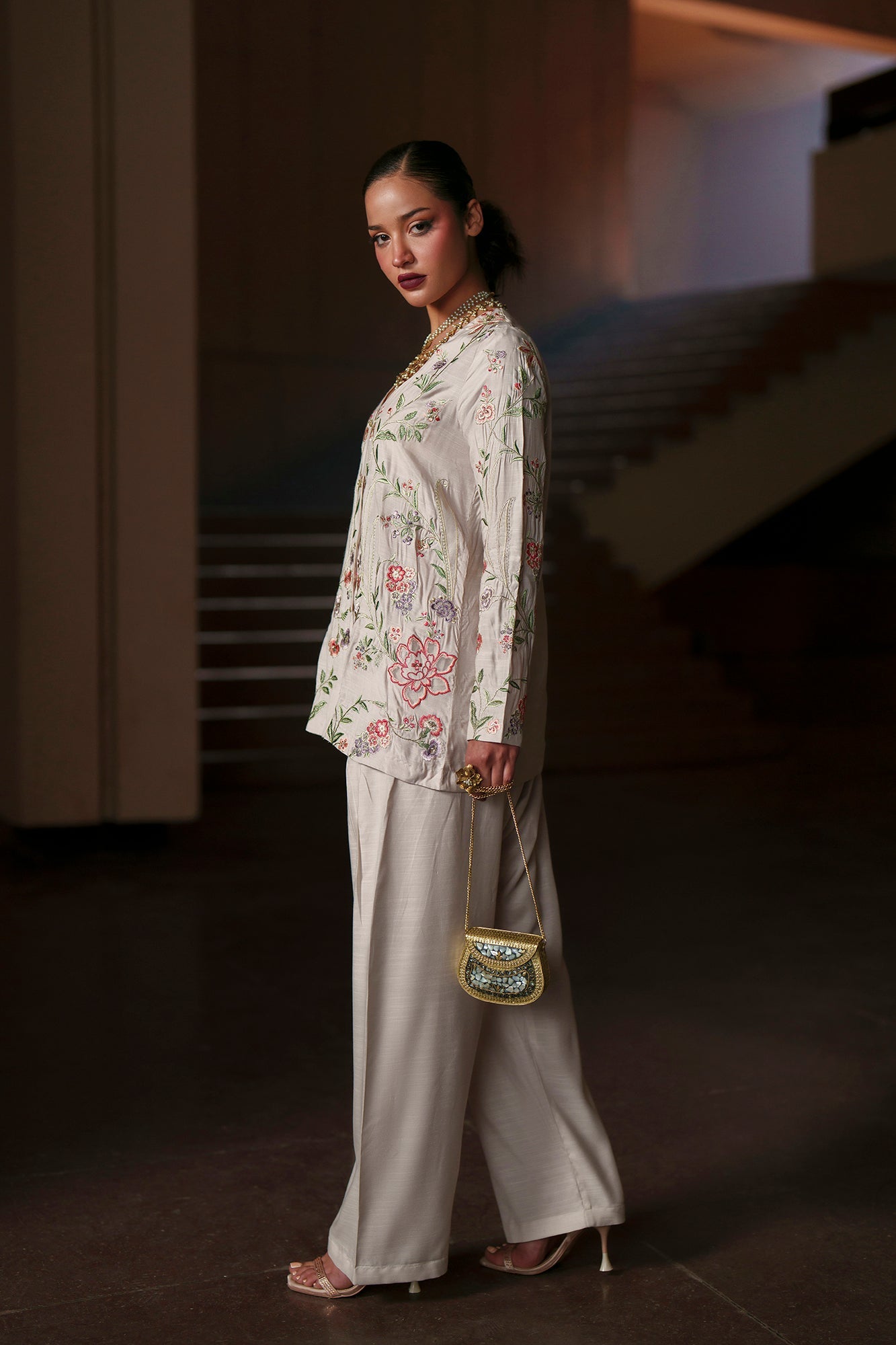 EMBROIDERED SUIT (E1016/104/004)
