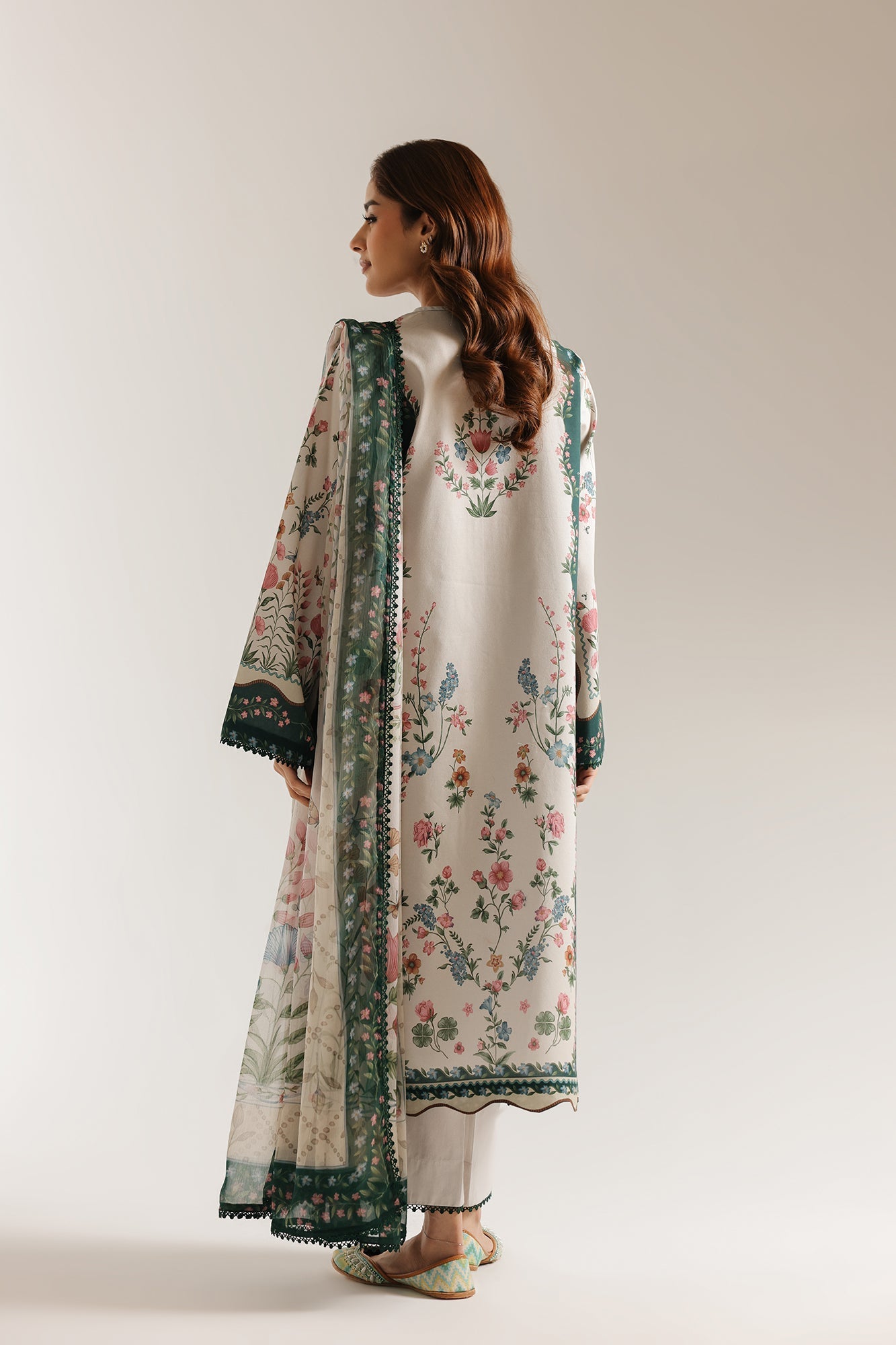 EMBROIDERED SUIT (E1016/203/712)
