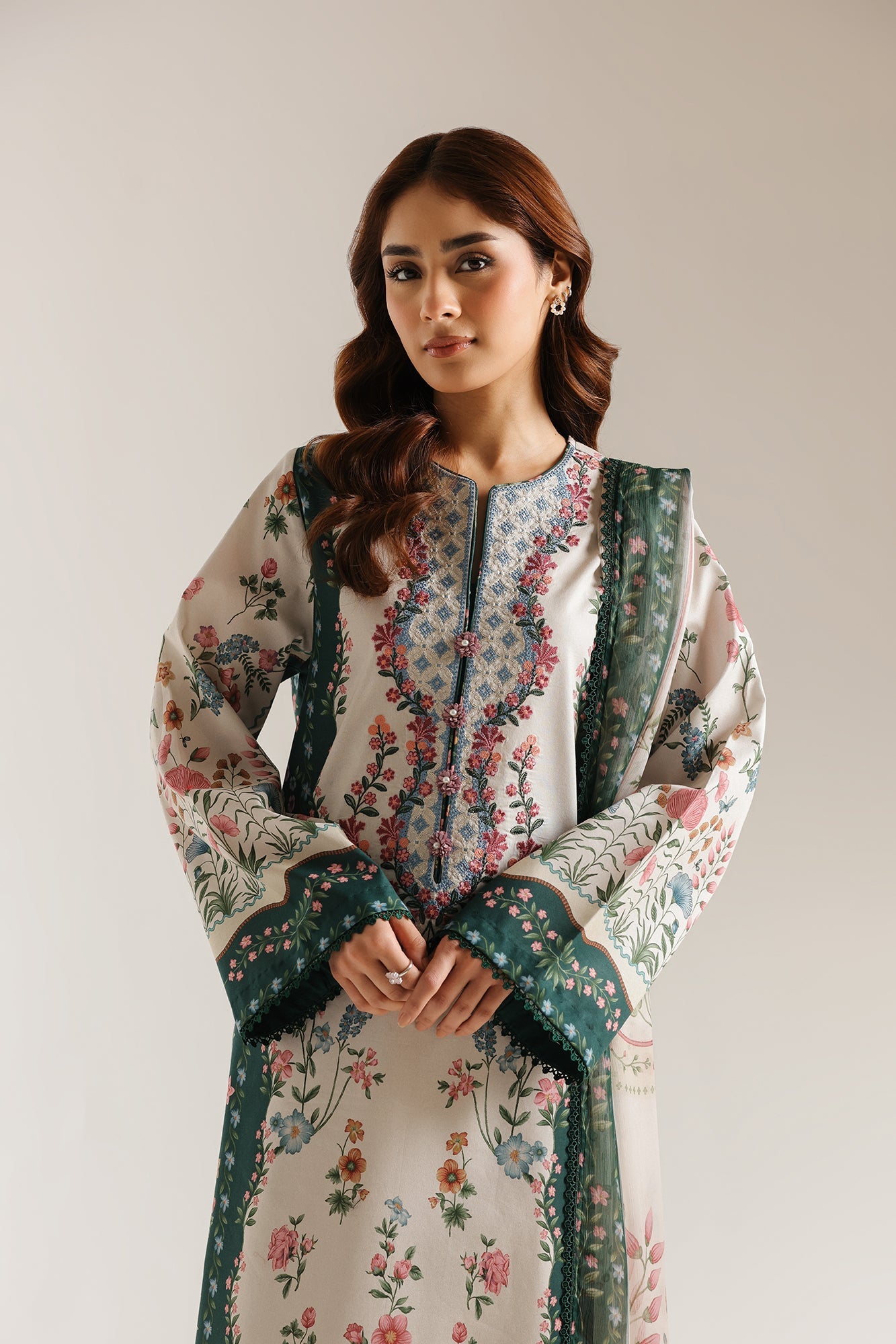 EMBROIDERED SUIT (E1016/203/712)