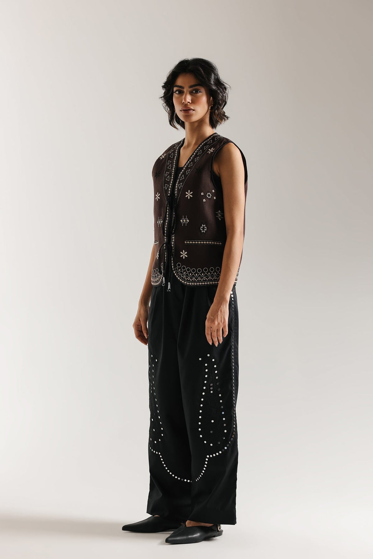 EMBROIDERED TROUSER (E1025/101/902)