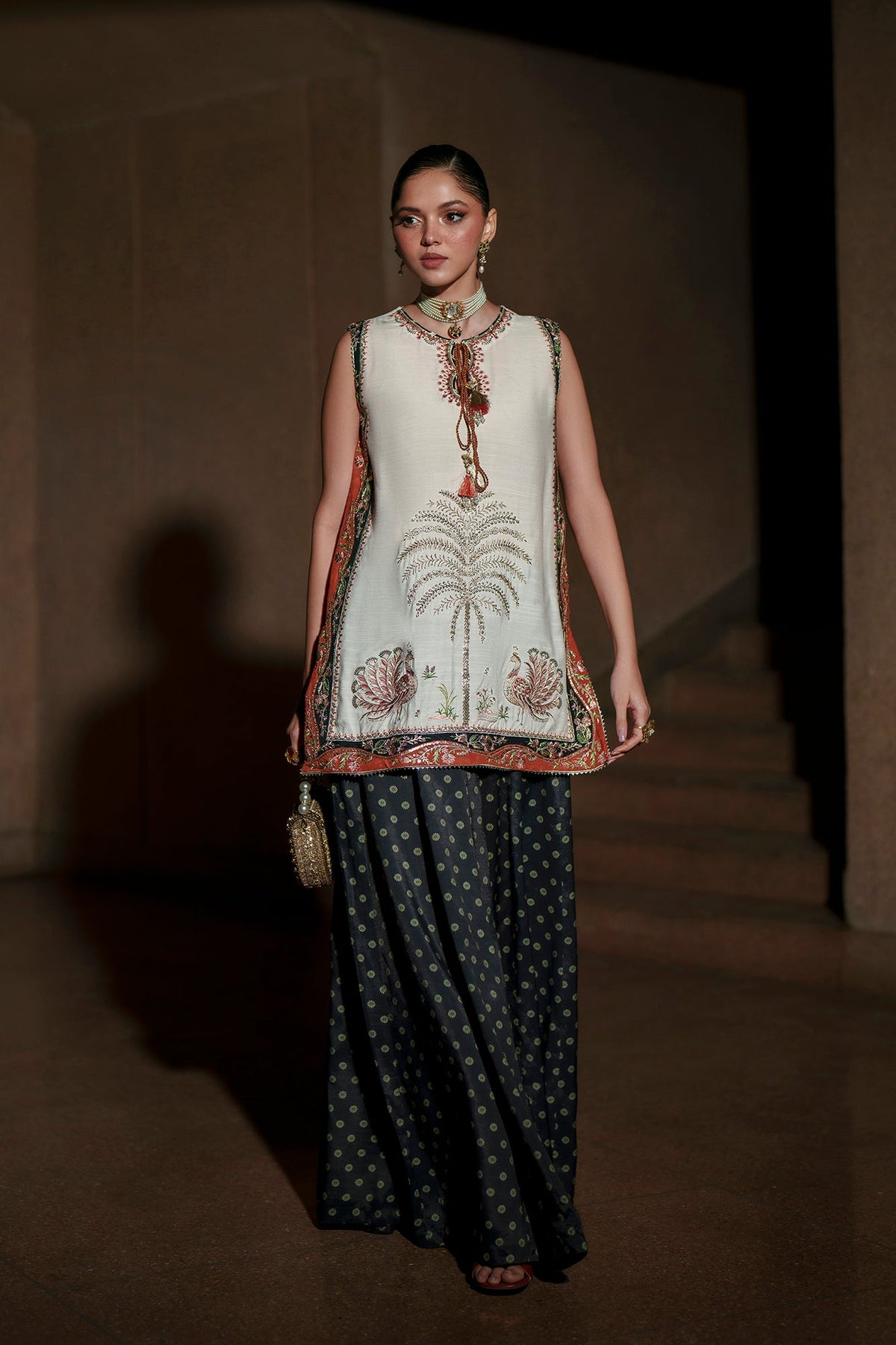 EMBROIDERED SUIT (E1028/104/002)