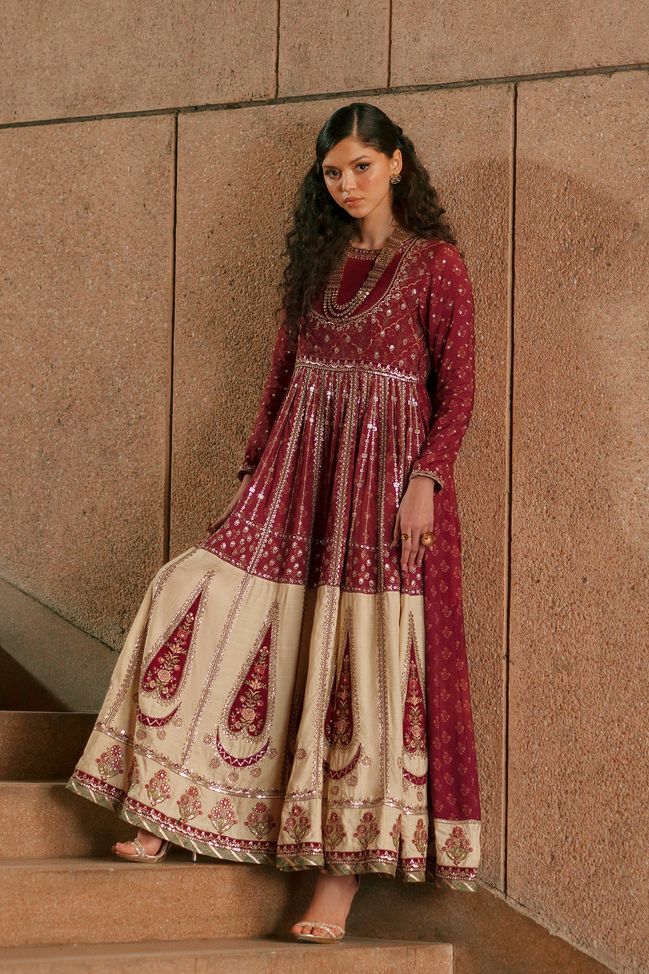 EMBROIDERED DRESS (E1044/104/306)