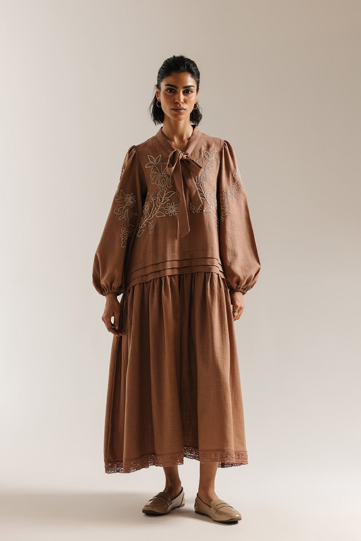 EMBROIDERED DRESS (E1045/101/806)