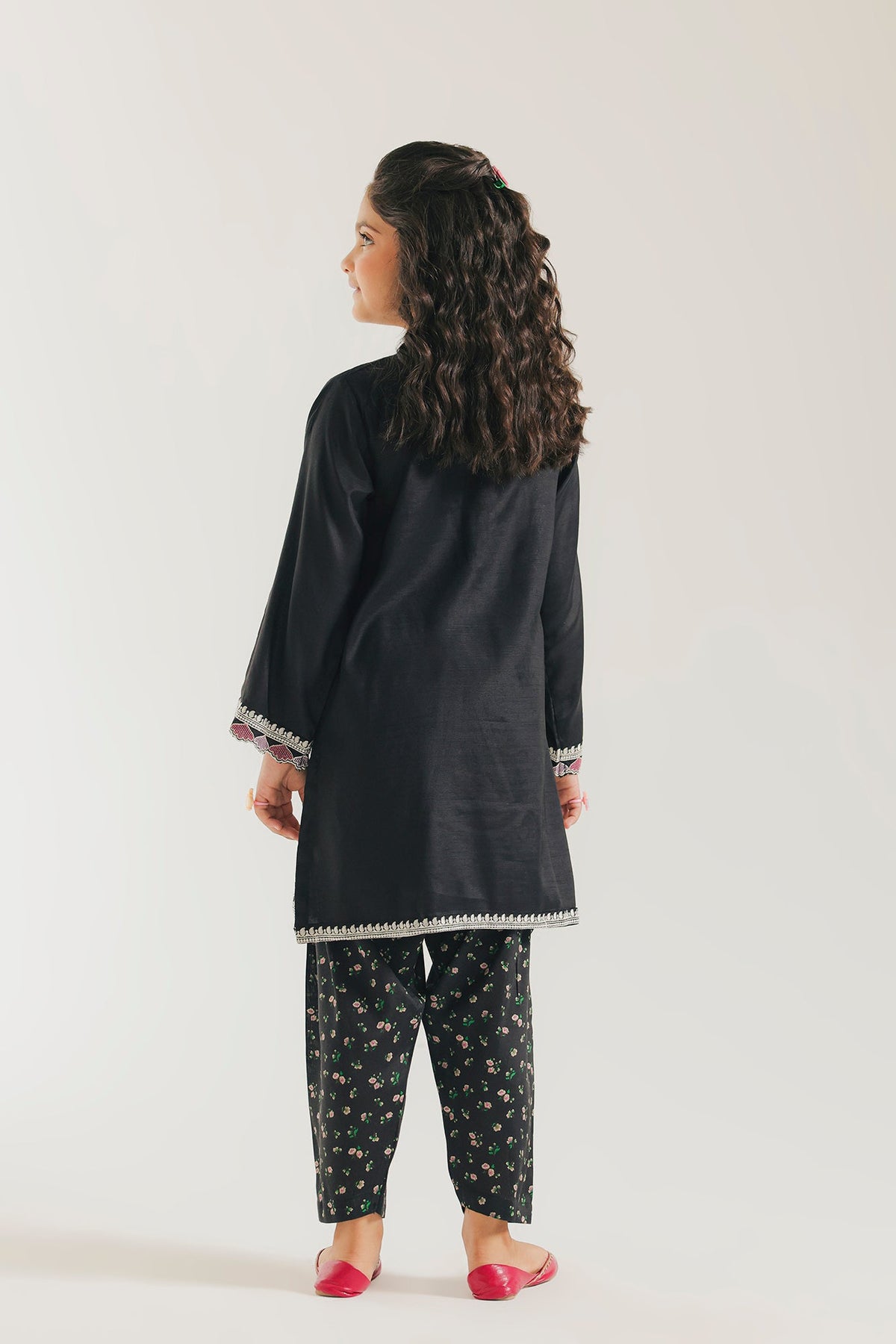 EMBROIDERED SUIT (E1050/404/902 E1050/304/902)