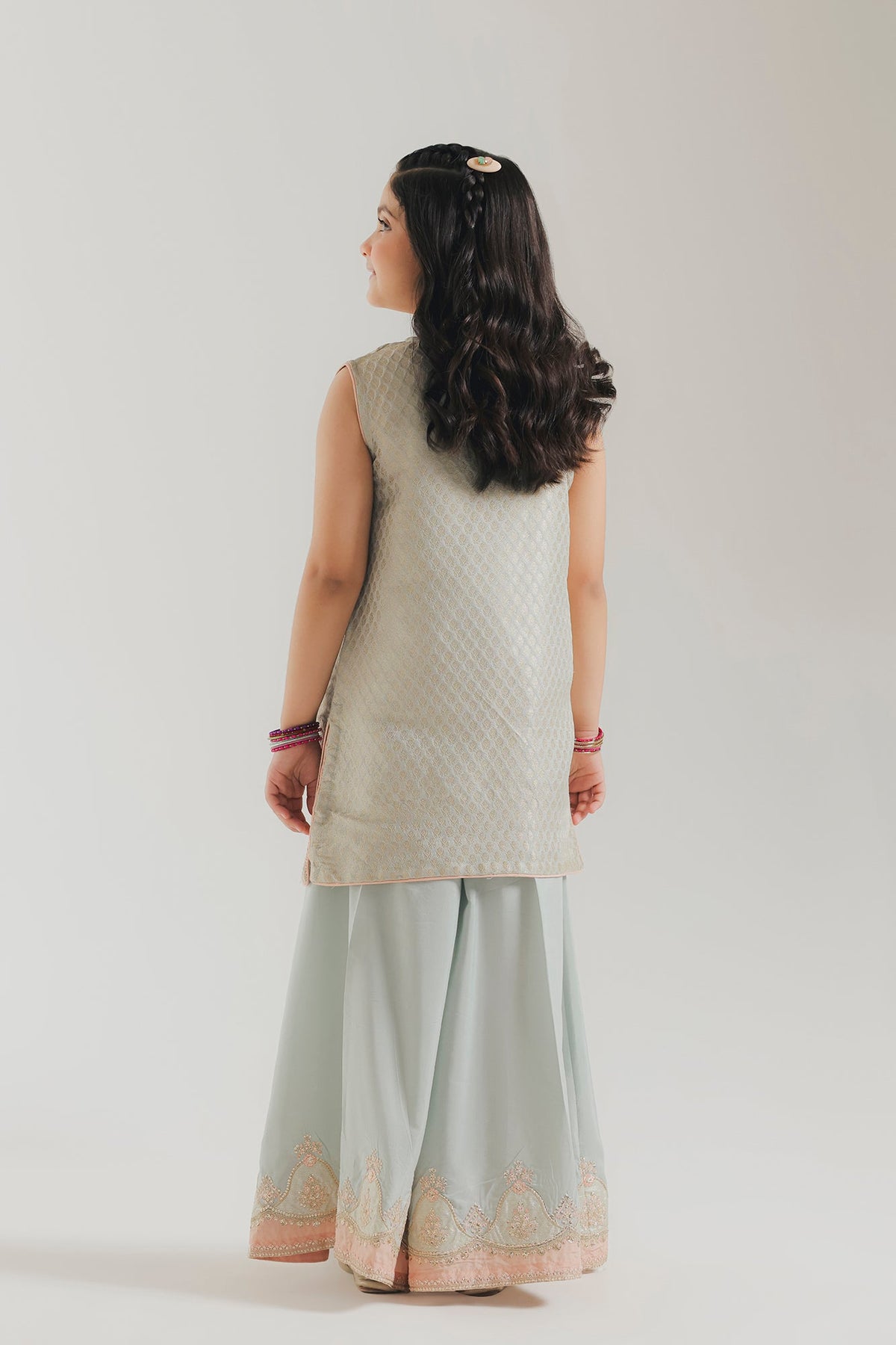 EMBROIDERED SUIT (E1060/404/721 E1060/304/721)