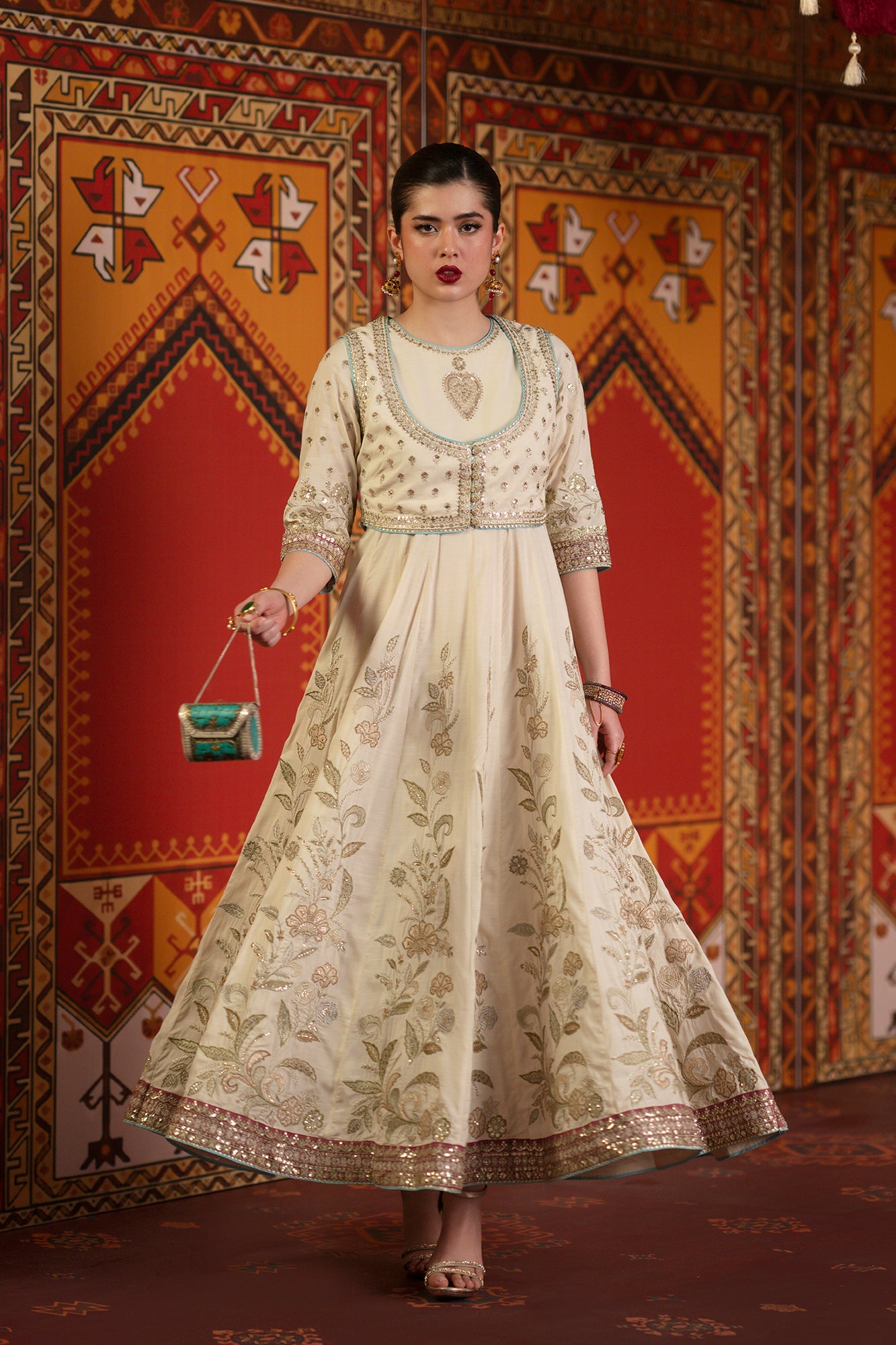 EMBROIDERED PISHWAS (E1061/104/004)