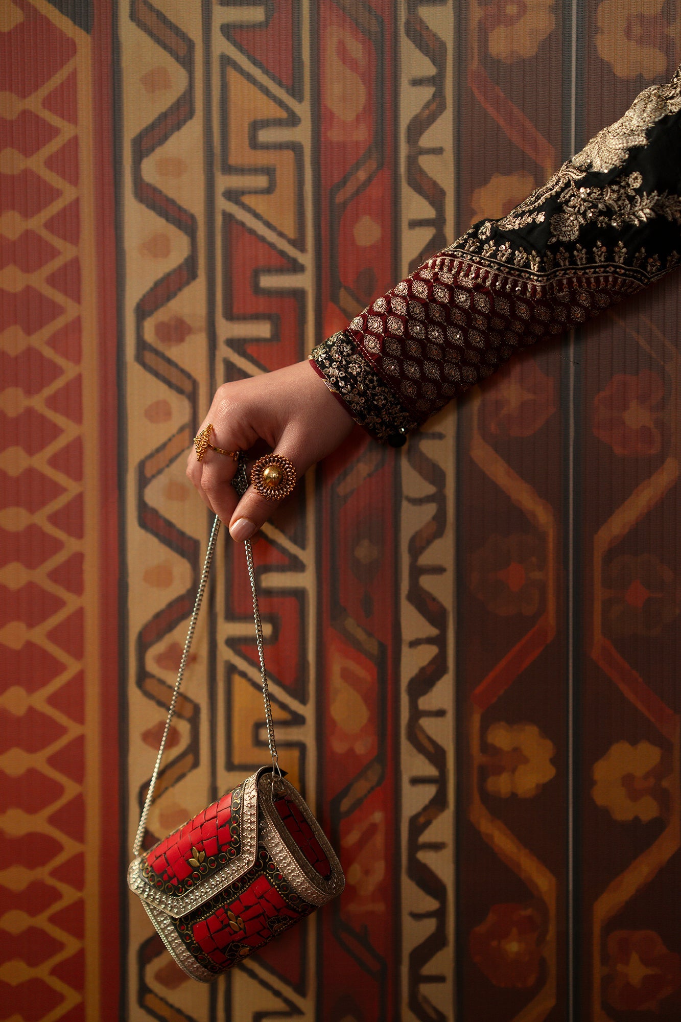 EMBROIDERED DRESS (E1067/104/902)