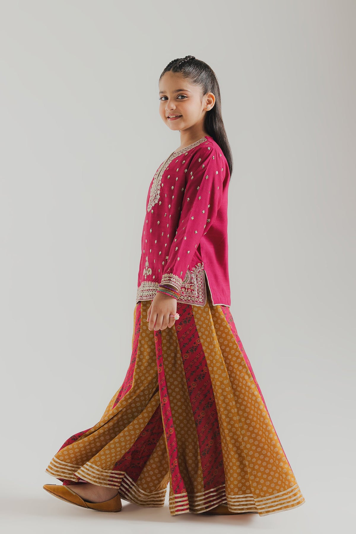 EMBROIDERED SUIT (E1068-404-406 E1068-304-406)