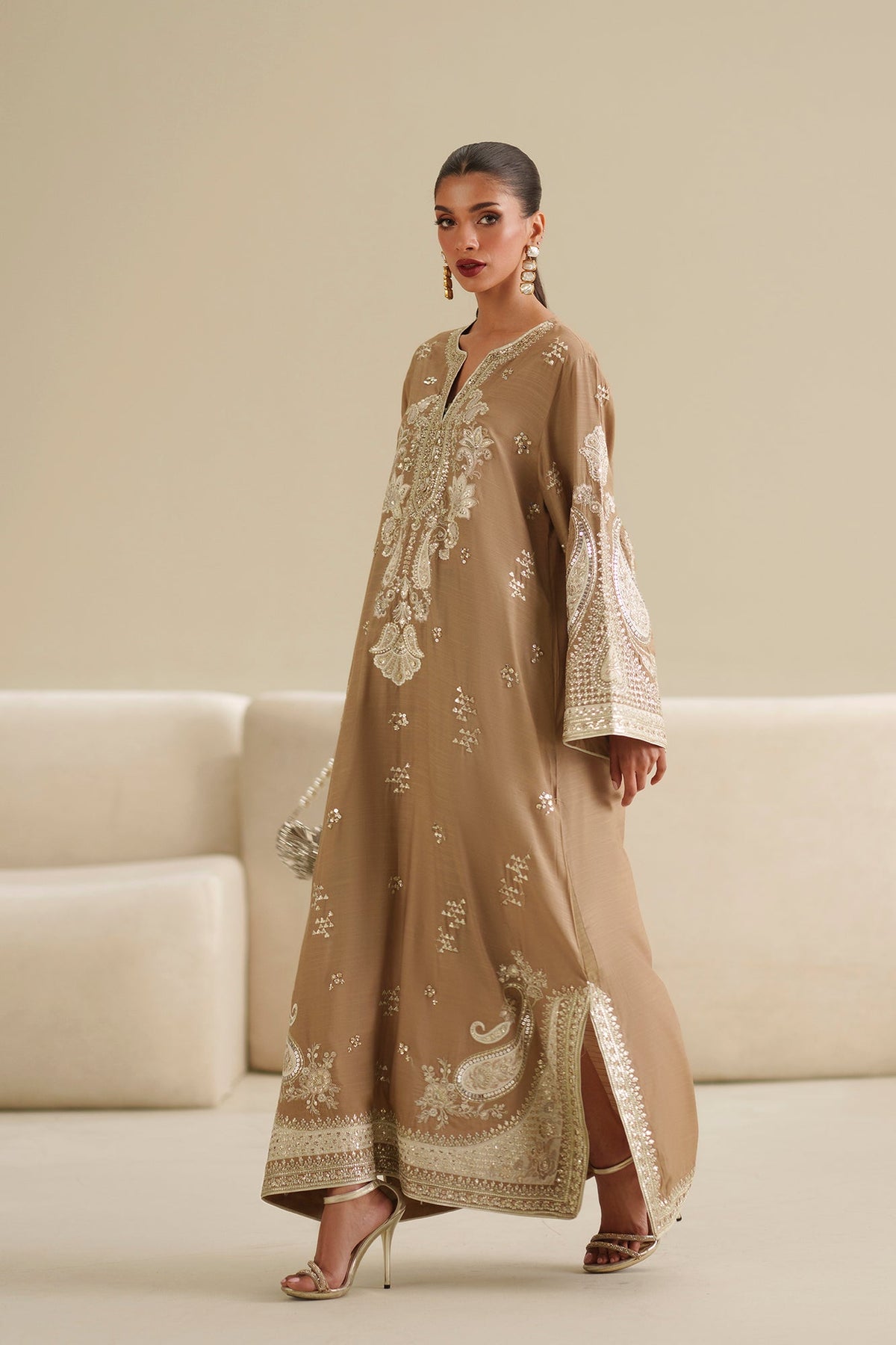 EMBROIDERED KAFTAN (E1075/104/007)