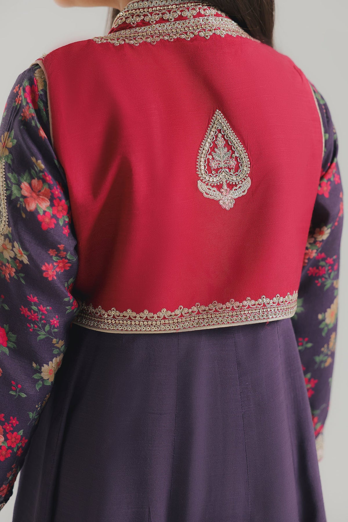 EMBROIDERED SUIT (E1075-404-516 E1075-304-516)