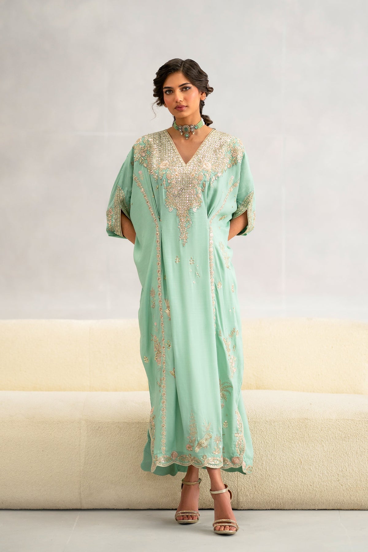 EMBROIDERED KAFTAN (E1087/104/718)