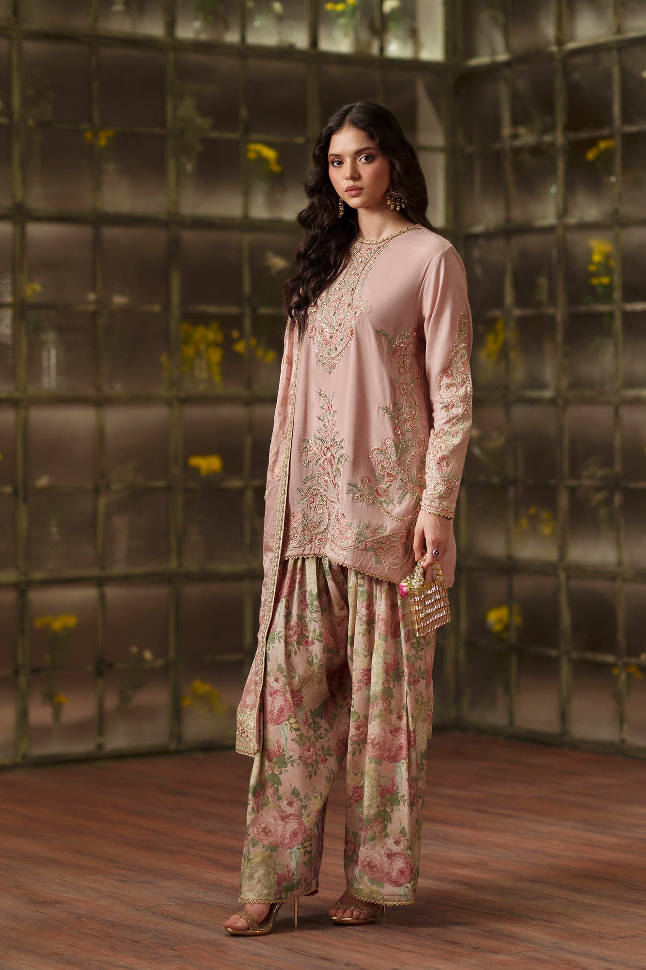 EMBROIDERED SUIT (E1097/104/328)