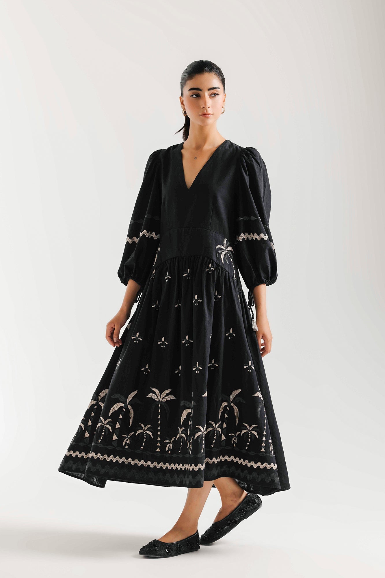 EMBROIDERED DRESS (E1104/101/902)