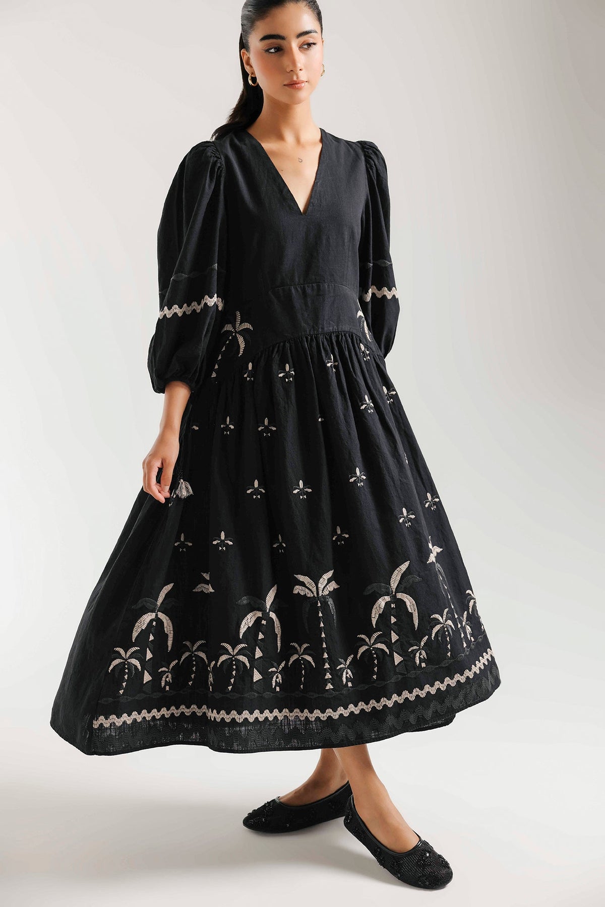EMBROIDERED DRESS (E1104/101/902)