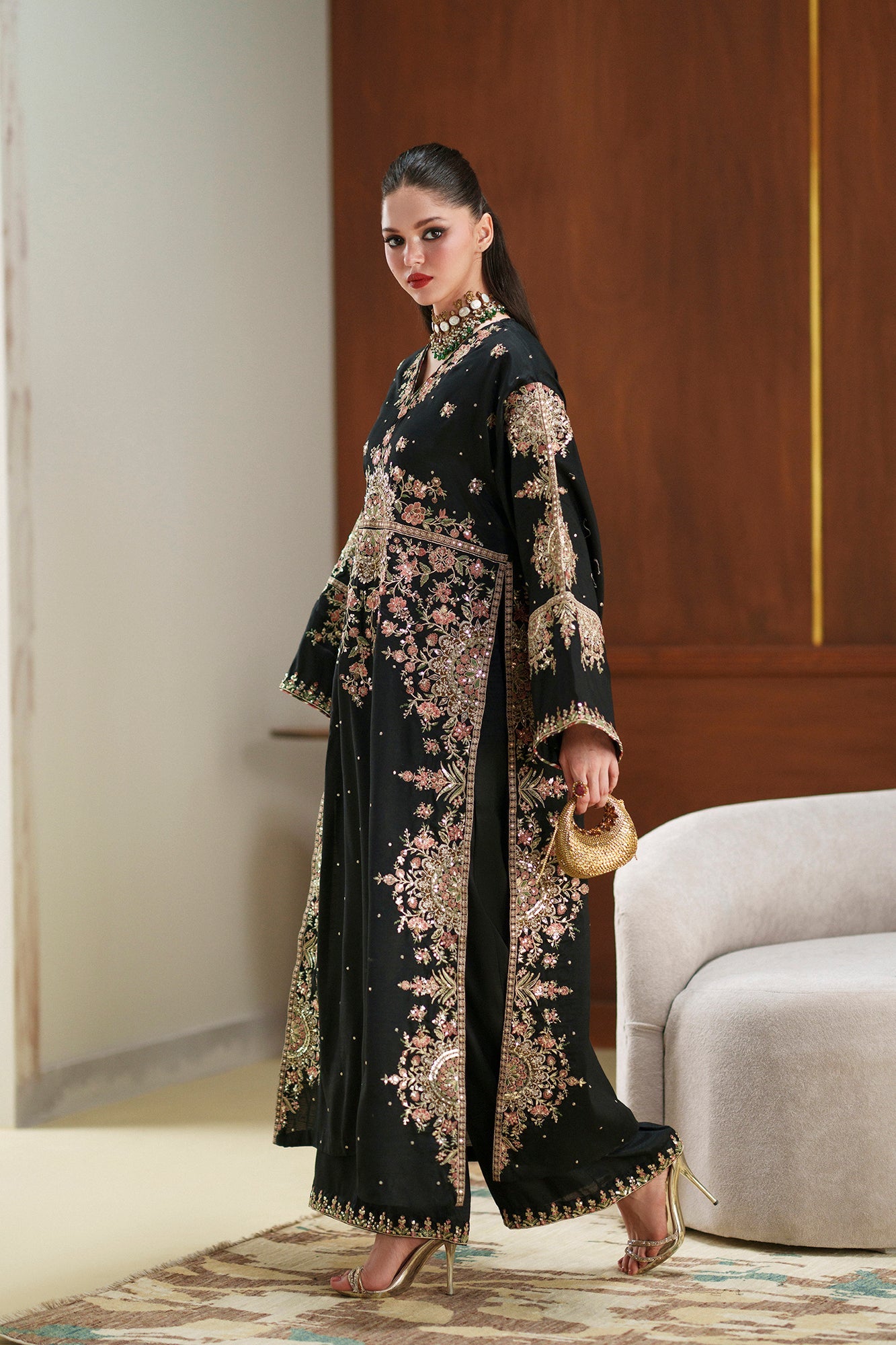 Ethnc - EMBROIDERED SUIT