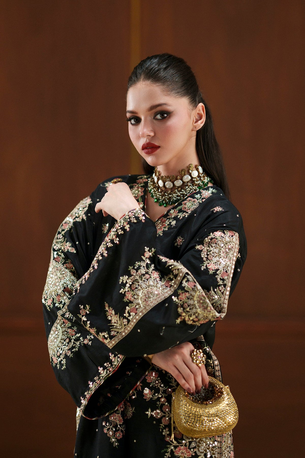 EMBROIDERED SUIT (E1104/104/902)