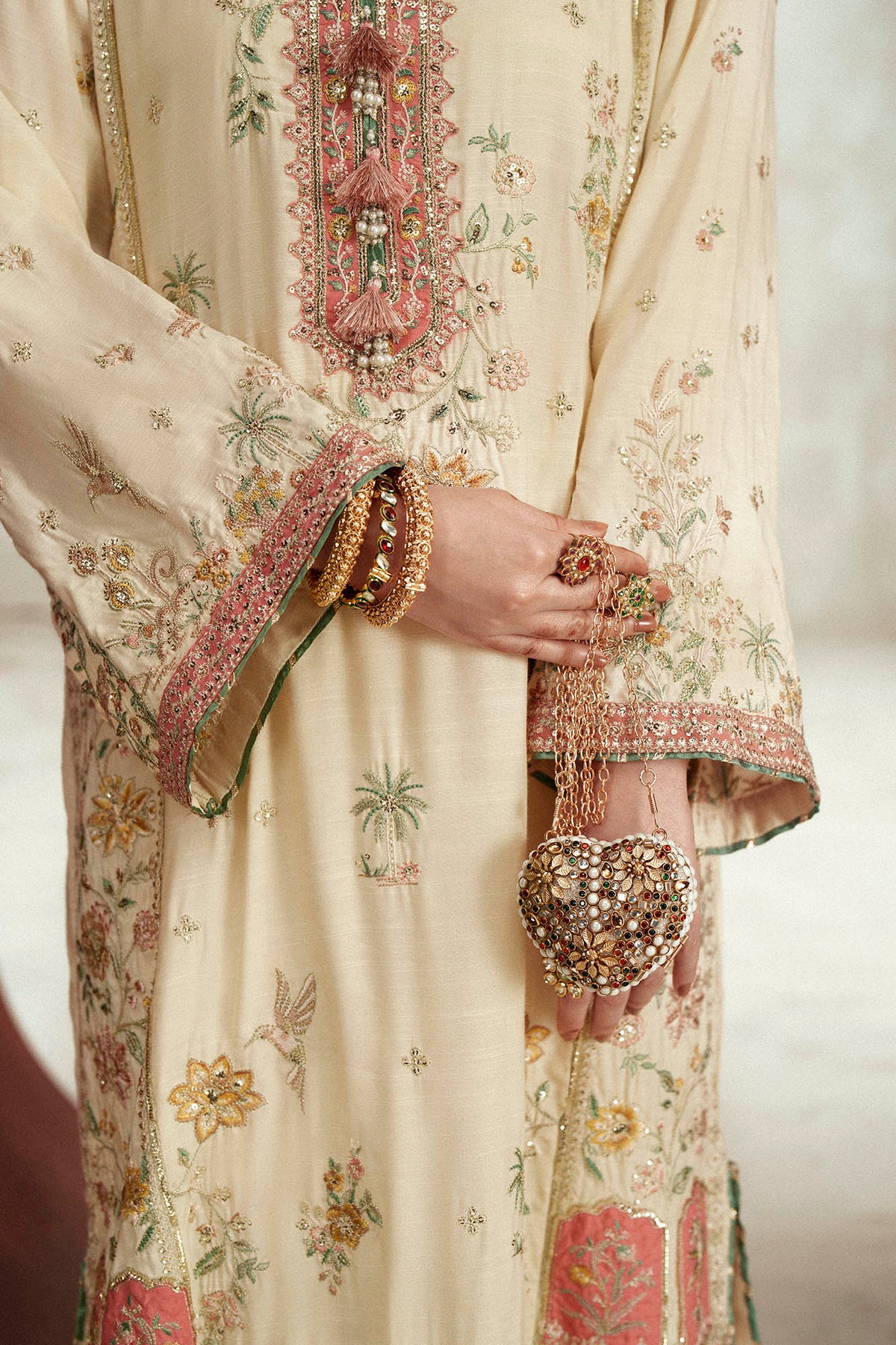 EMBROIDERED KAFTAN (E1105/104/002)