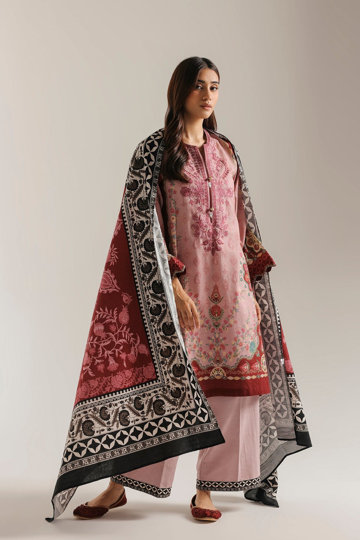 EMBROIDERED SUIT (E1105-203-513)