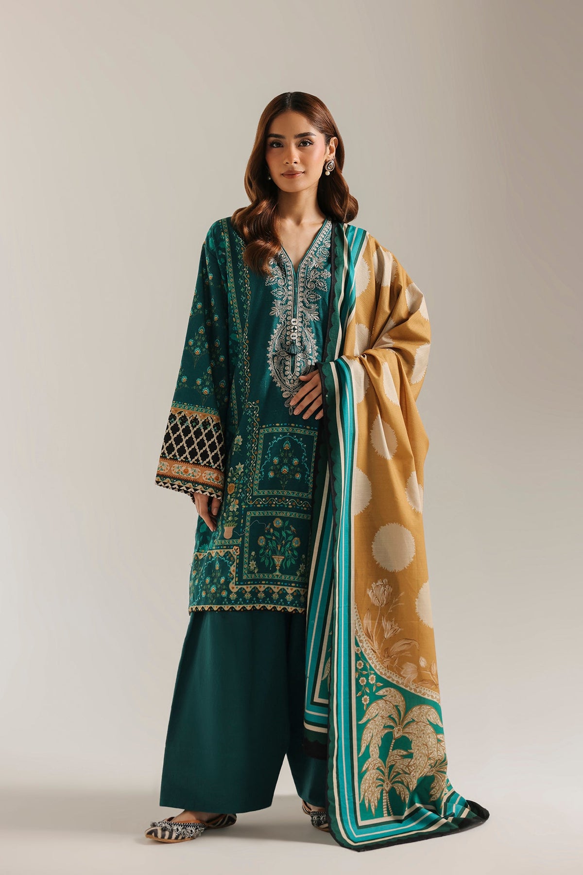 EMBROIDERED SUIT (E1106-203-711)