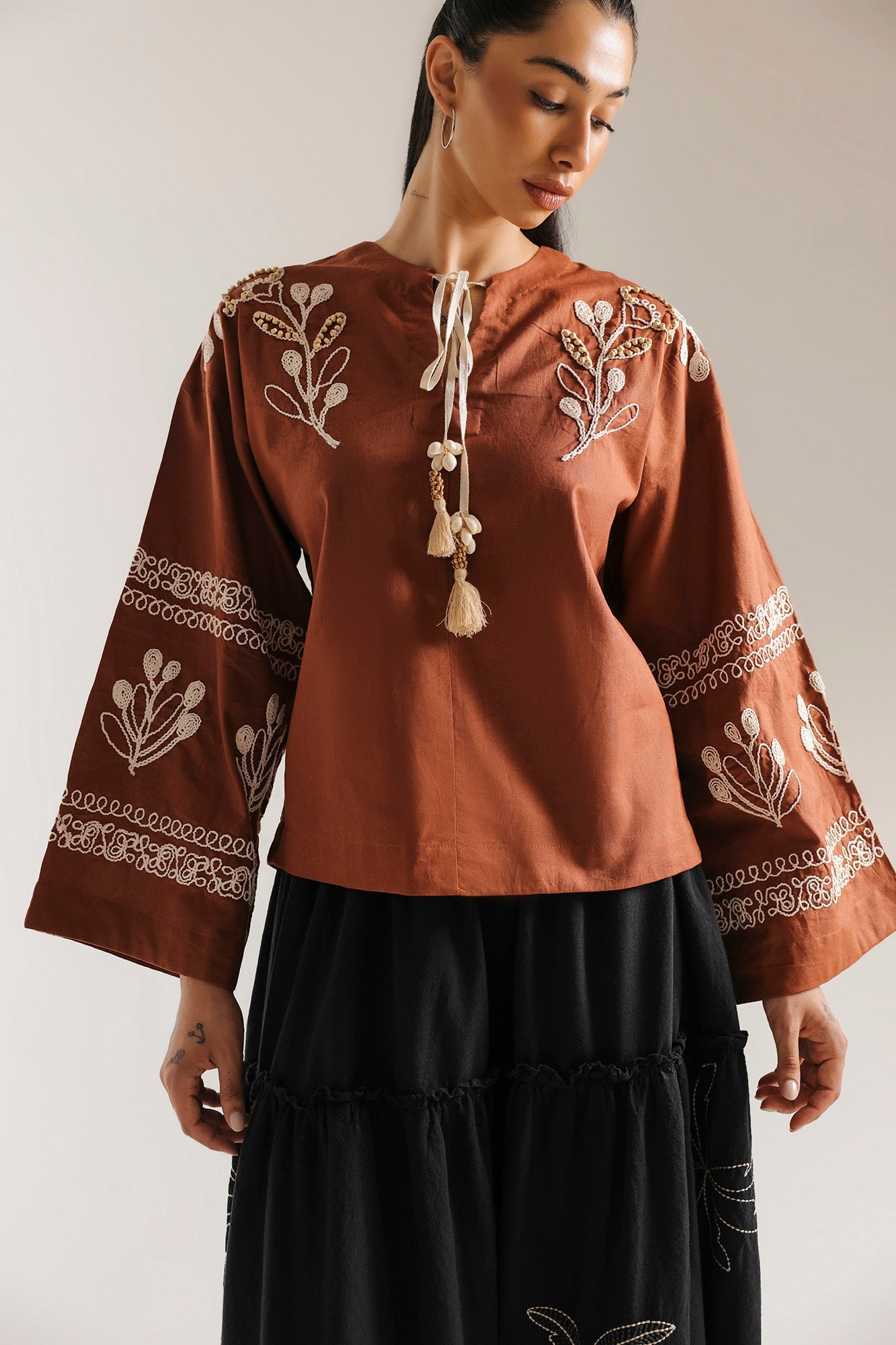EMBROIDERED TOP (E1107/101/205)