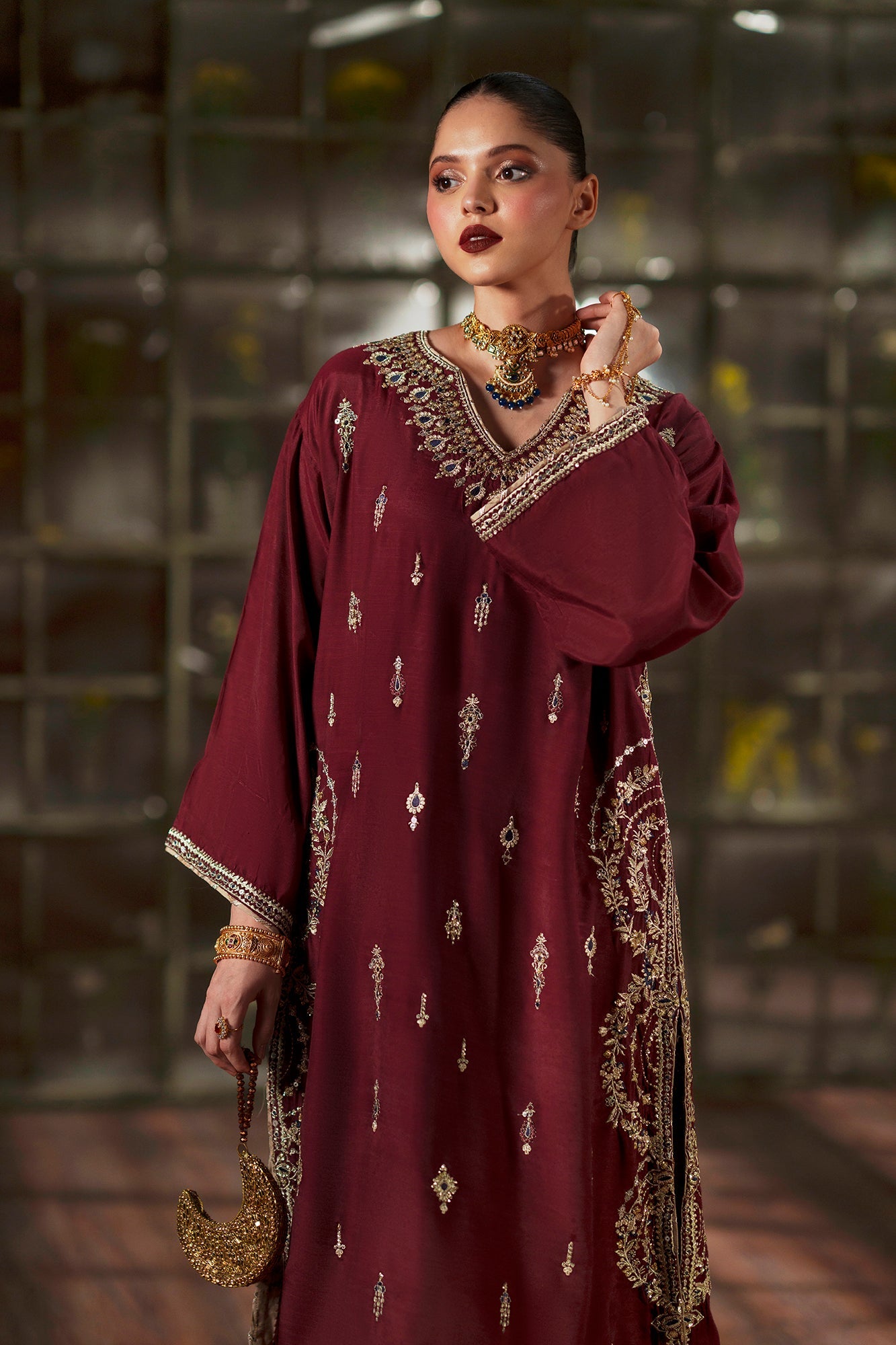 EMBROIDERED SUIT (E1111/104/304)