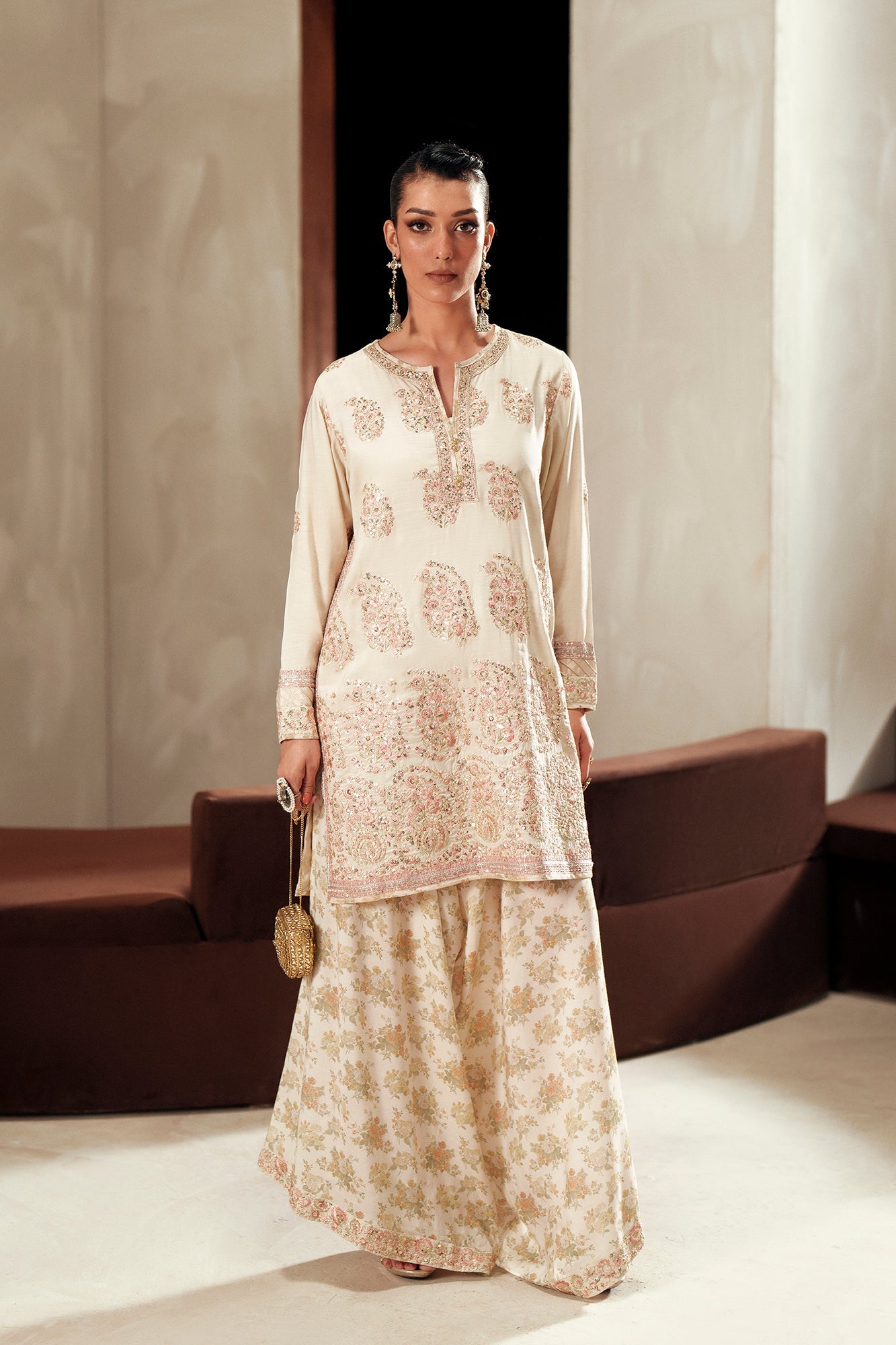 EMBROIDERED SUIT (E1114/104/004)