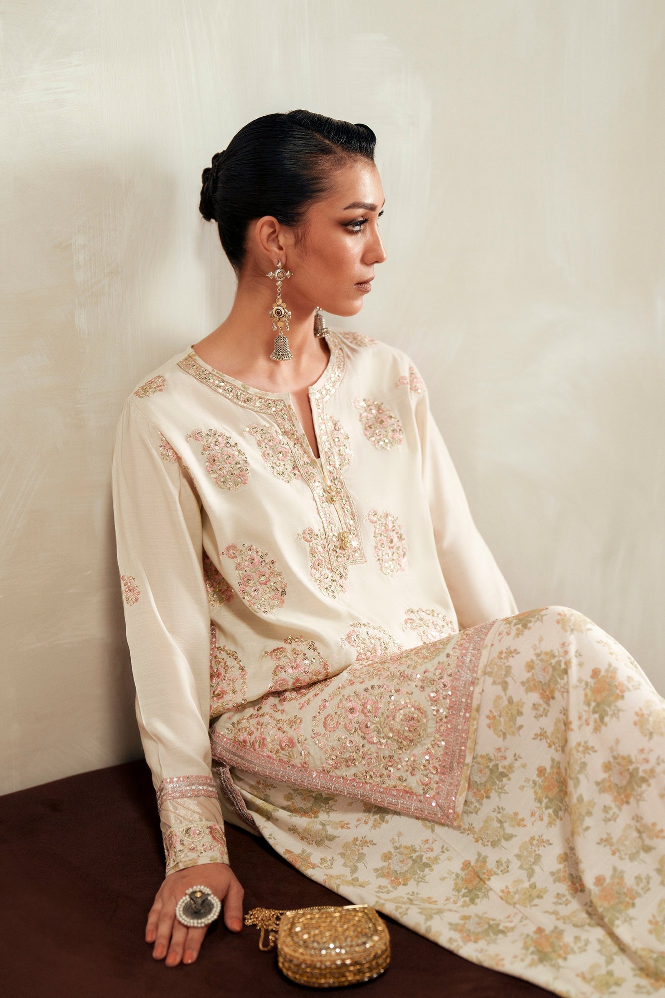 EMBROIDERED SUIT (E1114/104/004)