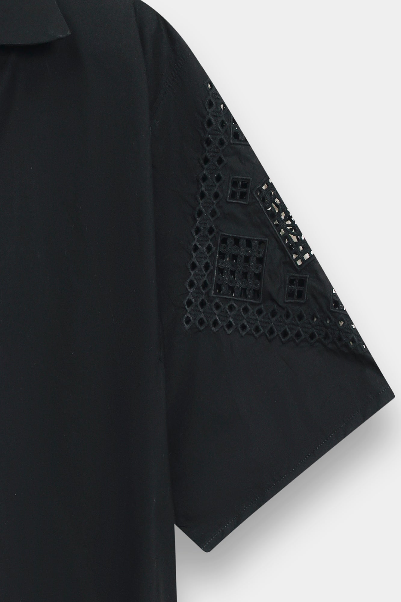 EMBROIDERED TOP (E1117/101/902)
