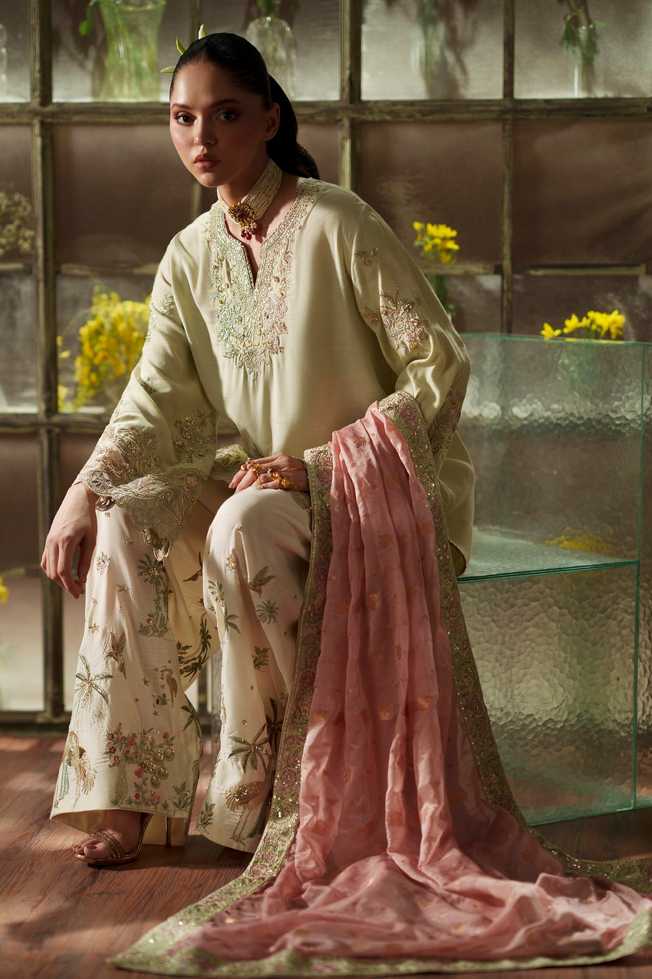EMBROIDERED SUIT (E1128/104/130)