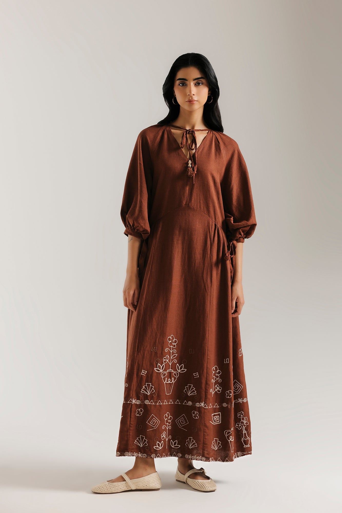 EMBROIDERED DRESS (E1129/101/319)