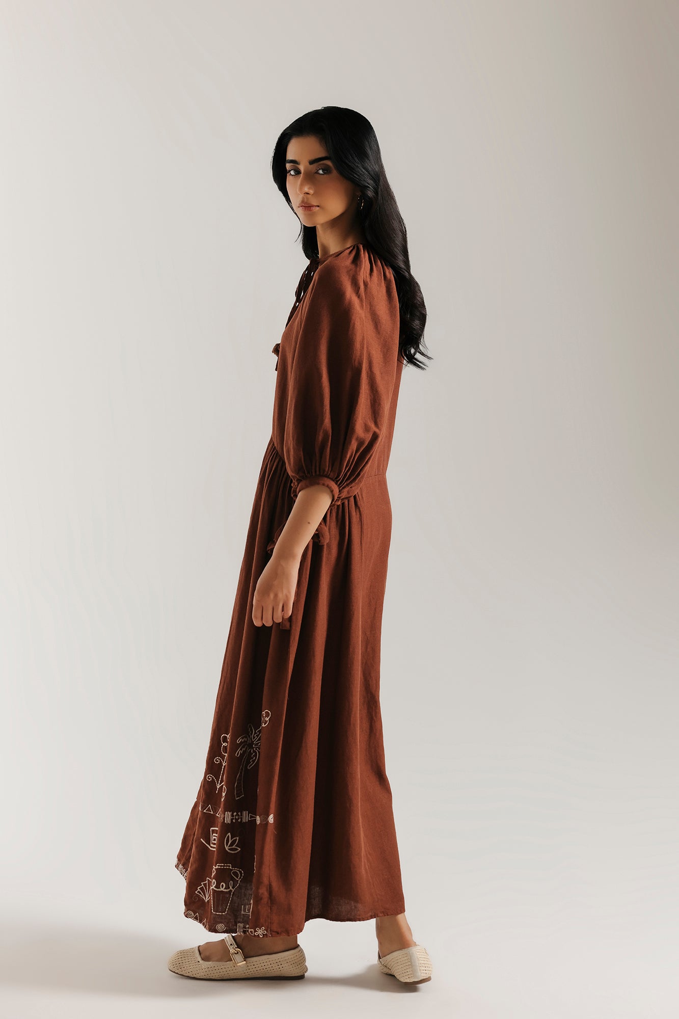 EMBROIDERED DRESS (E1129/101/319)
