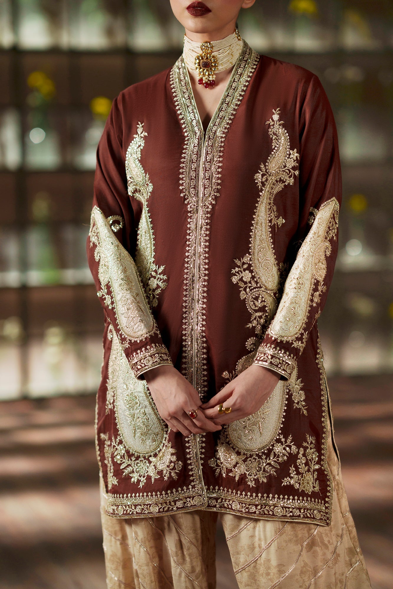 EMBROIDERED SUIT (E1129/104/823)