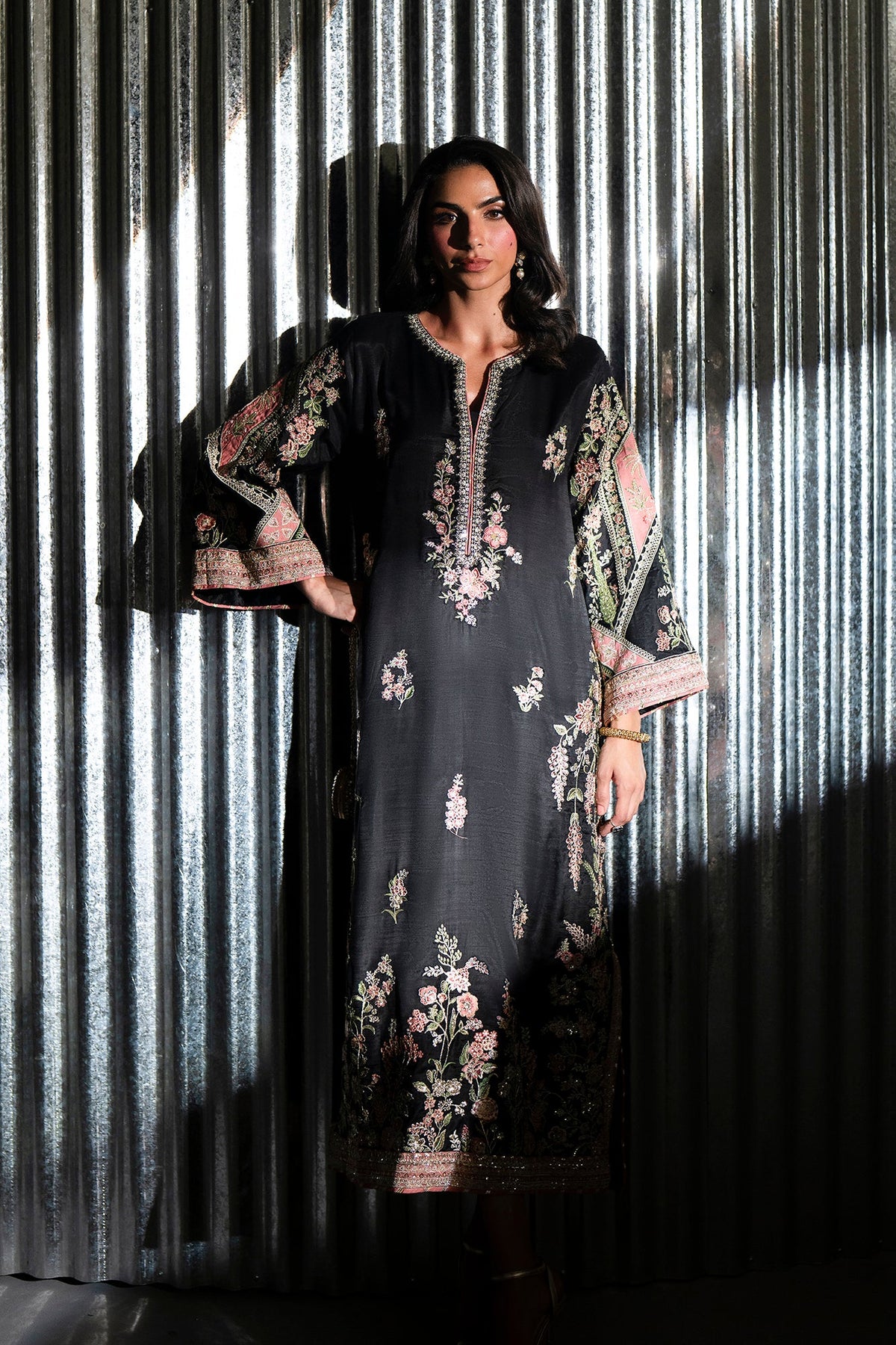 EMBROIDERED KAFTAN (E1135/104/902)