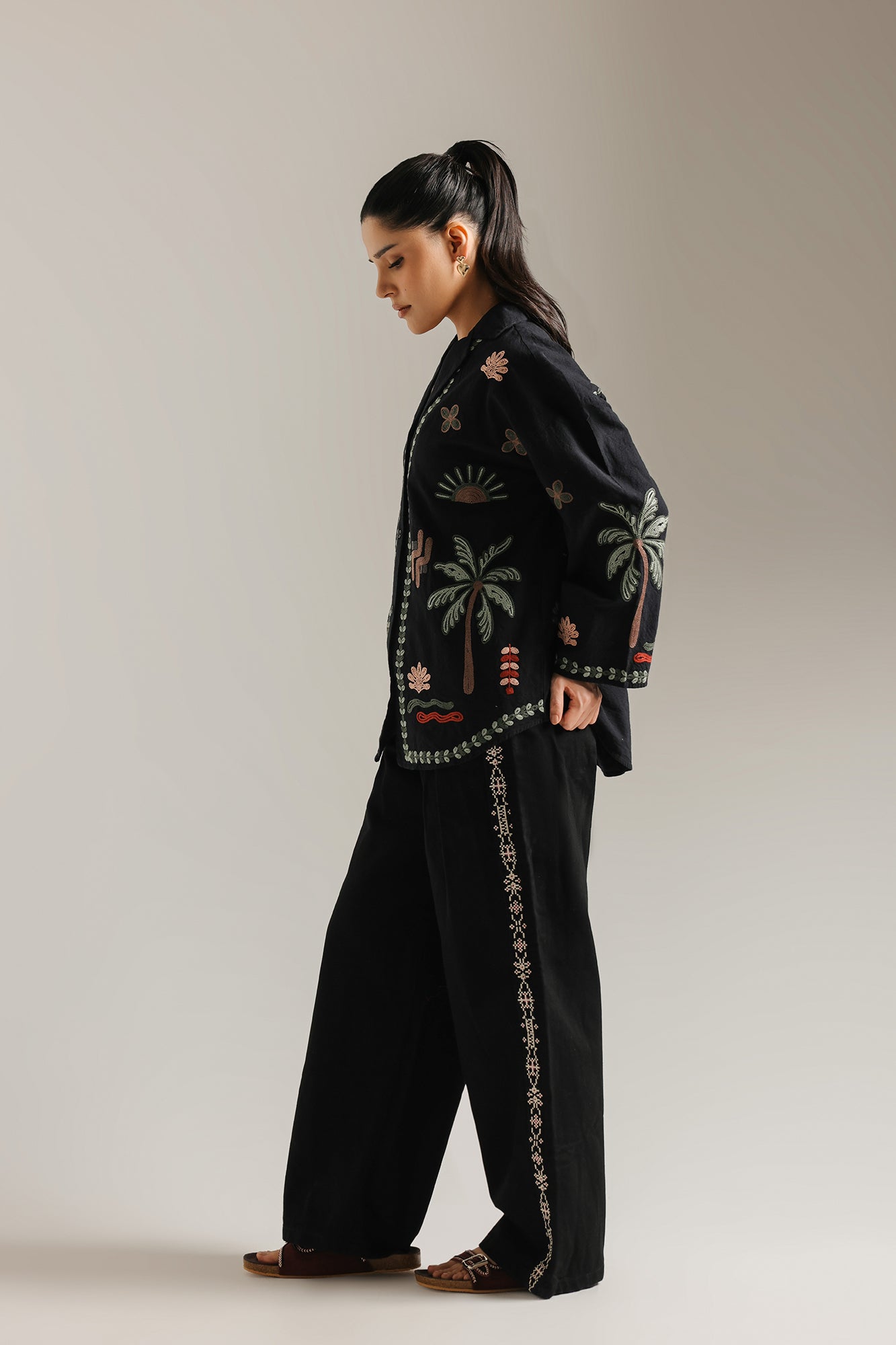 EMBROIDERED SHIRT (E1141/101/902)