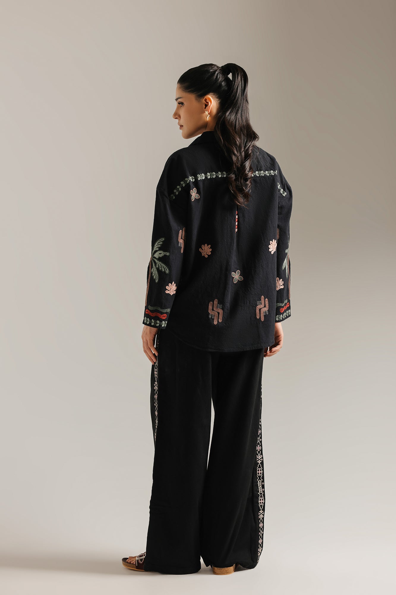 EMBROIDERED SHIRT (E1141/101/902)
