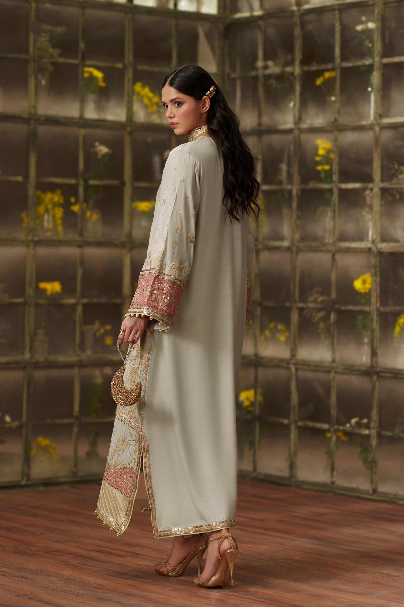 EMBROIDERED KAFTAN (E1145/104/721)