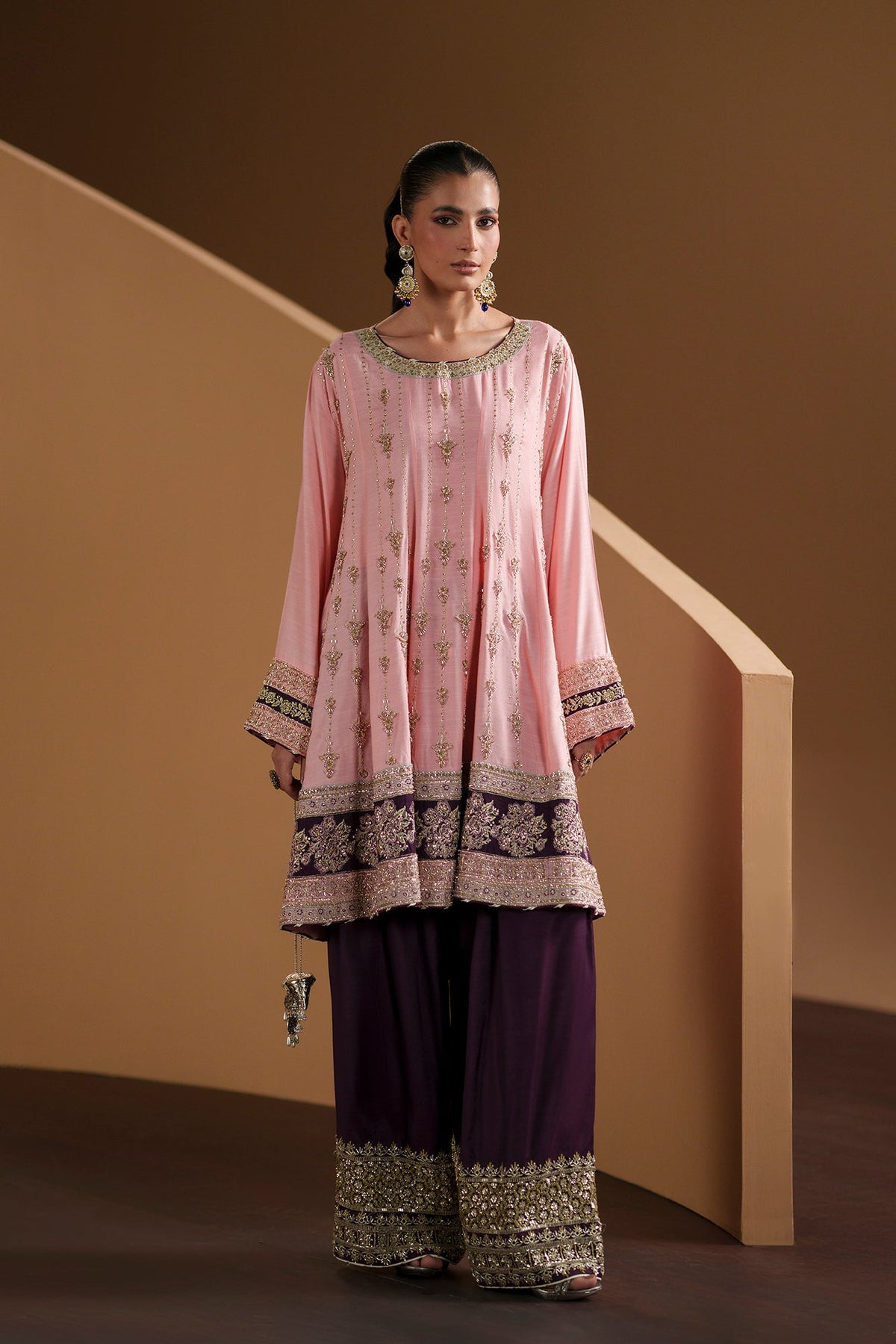 EMBROIDERED SUIT (E1146/104/424)