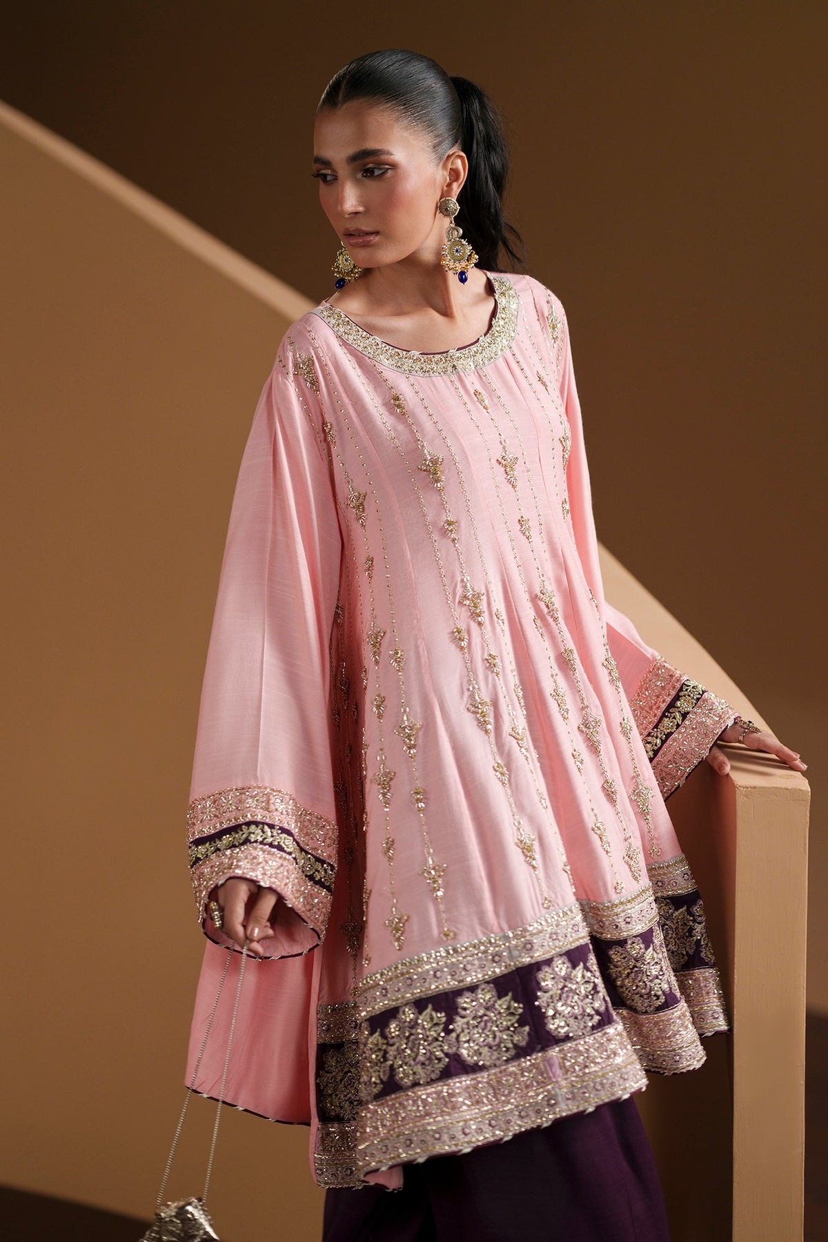 EMBROIDERED SUIT (E1146/104/424)