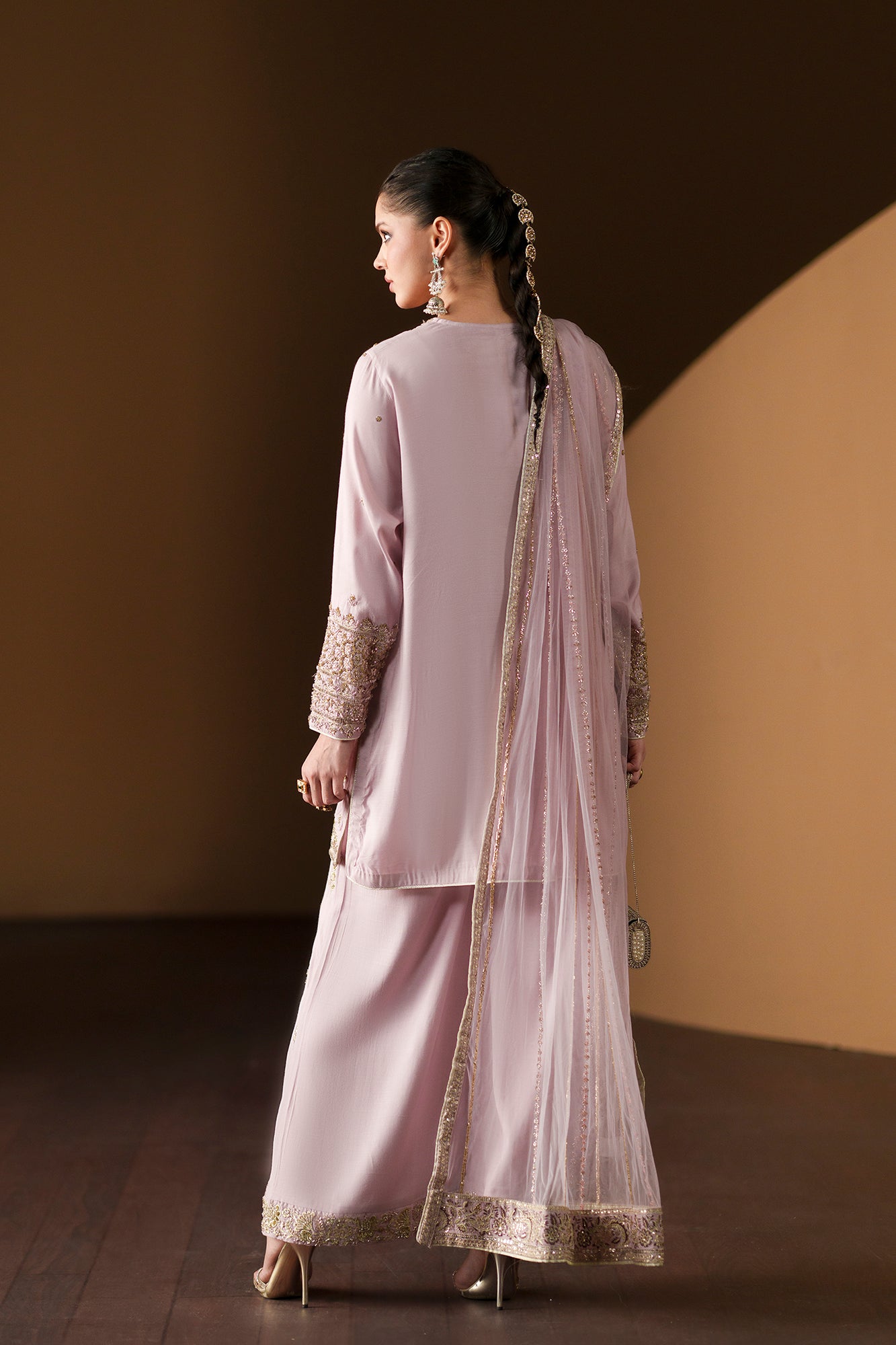 EMBROIDERED SUIT (E1147/104/530)