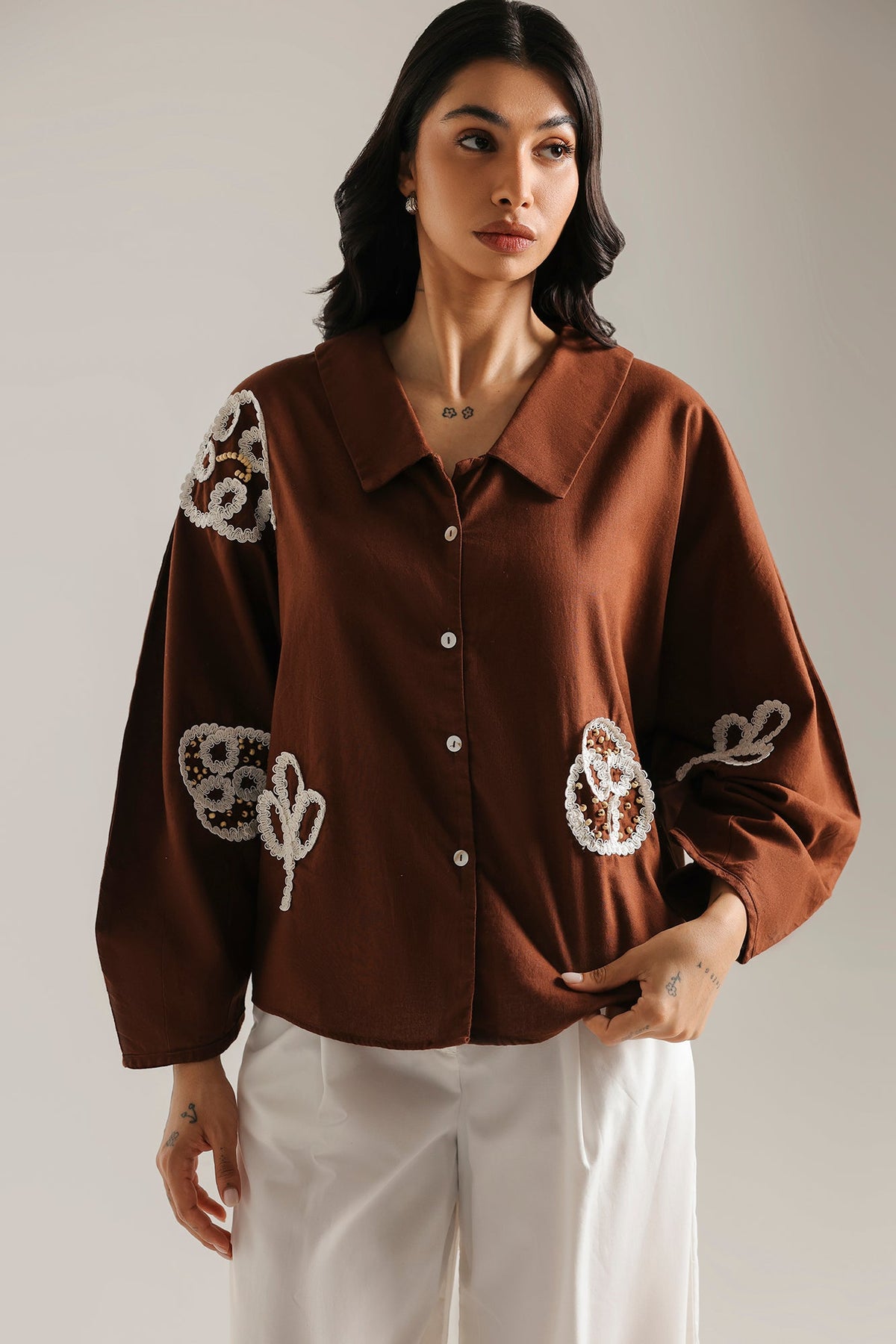 EMBROIDERED SHIRT (E1157-101-801)