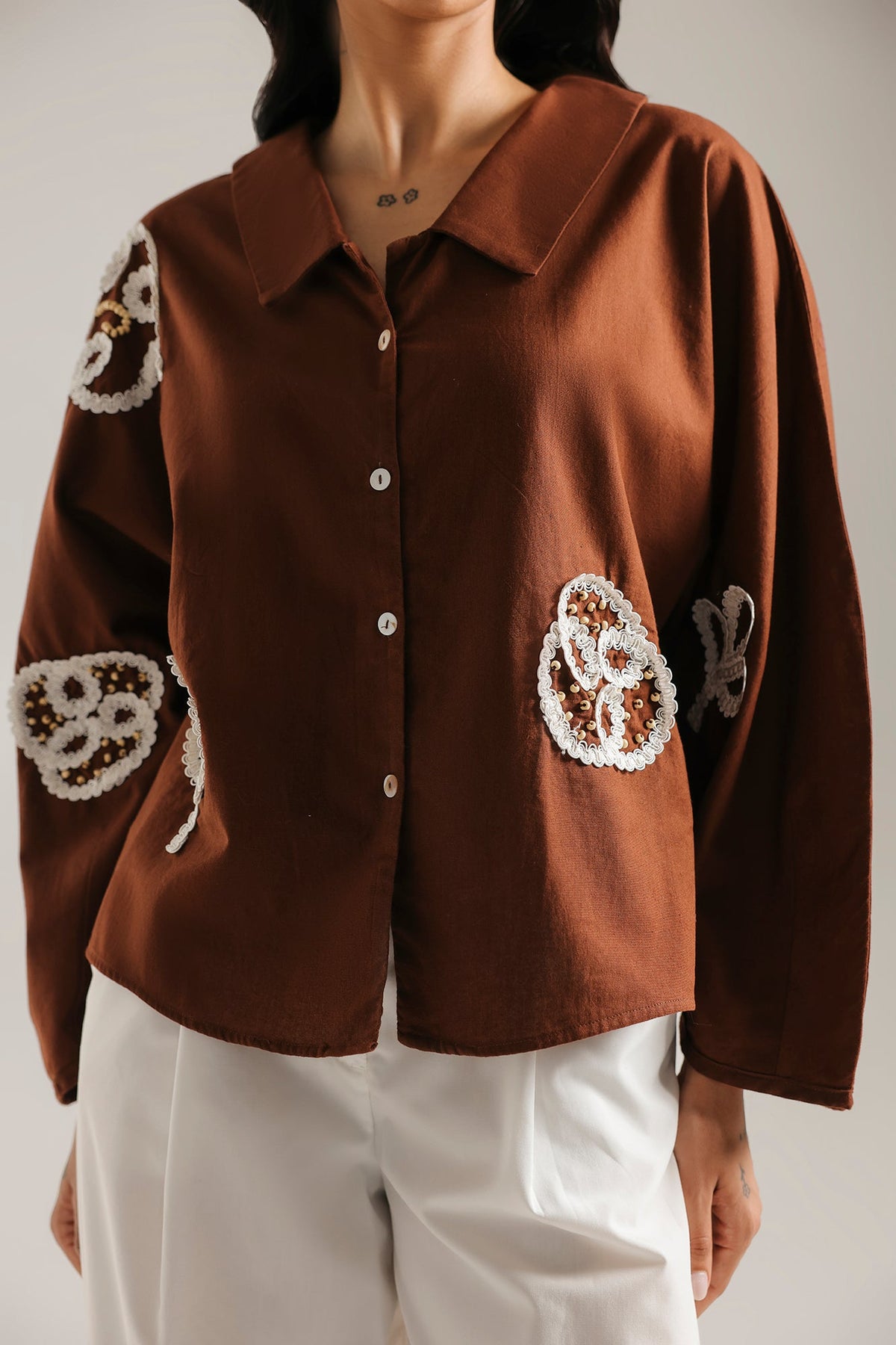 EMBROIDERED SHIRT (E1157-101-801)