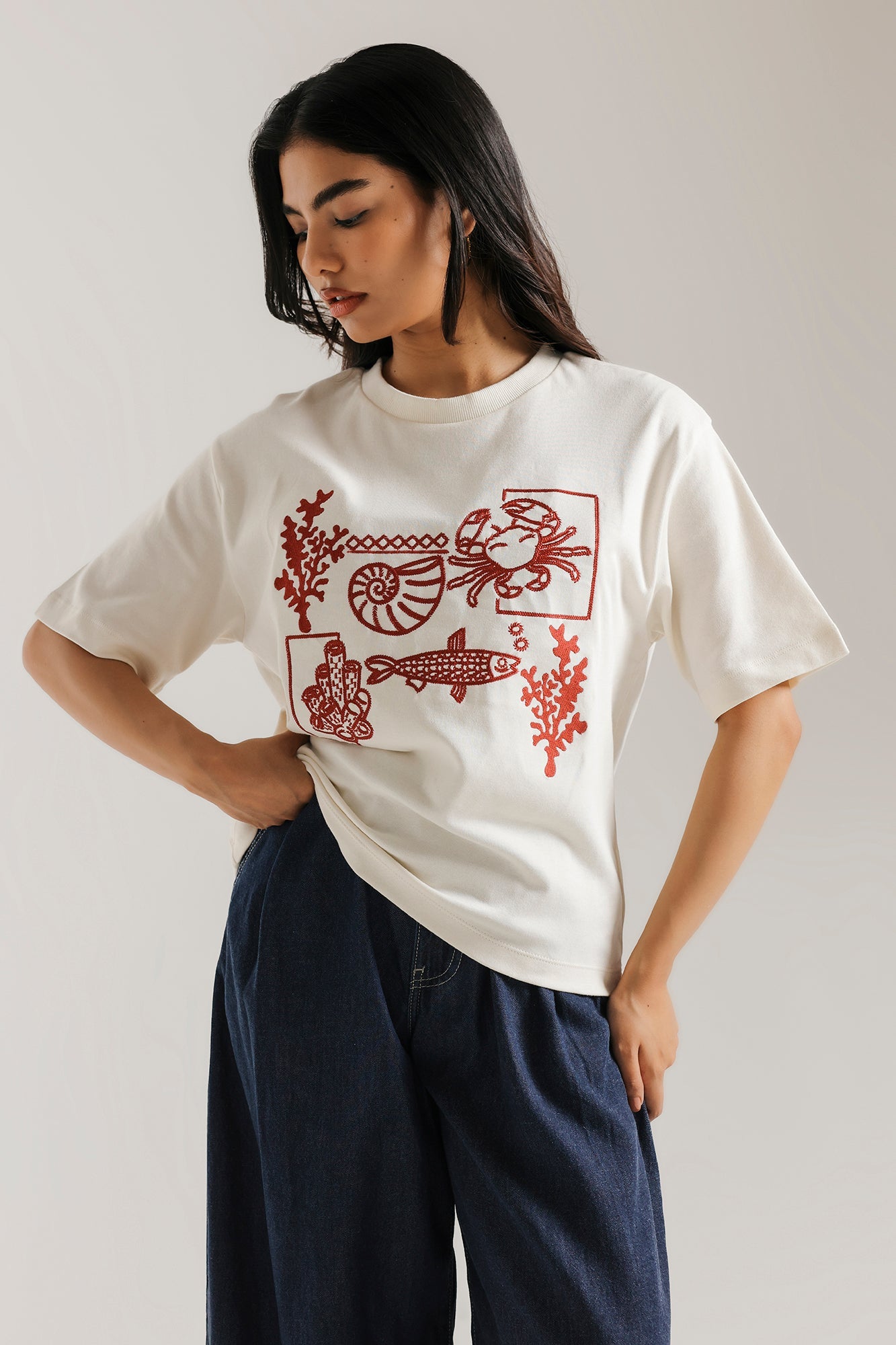 EMBROIDERED T-SHIRT (E1177-101-002)