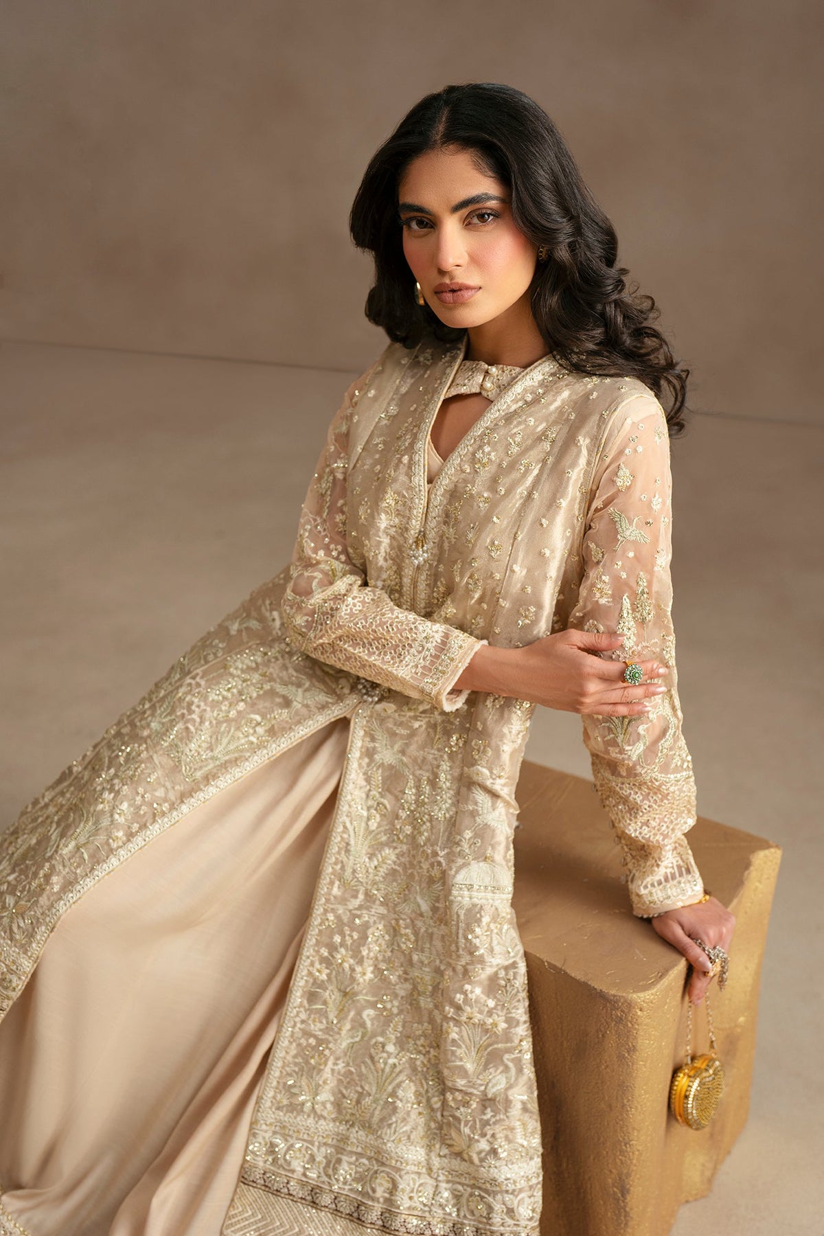 EMBROIDERED SUIT (E1207/104/131)