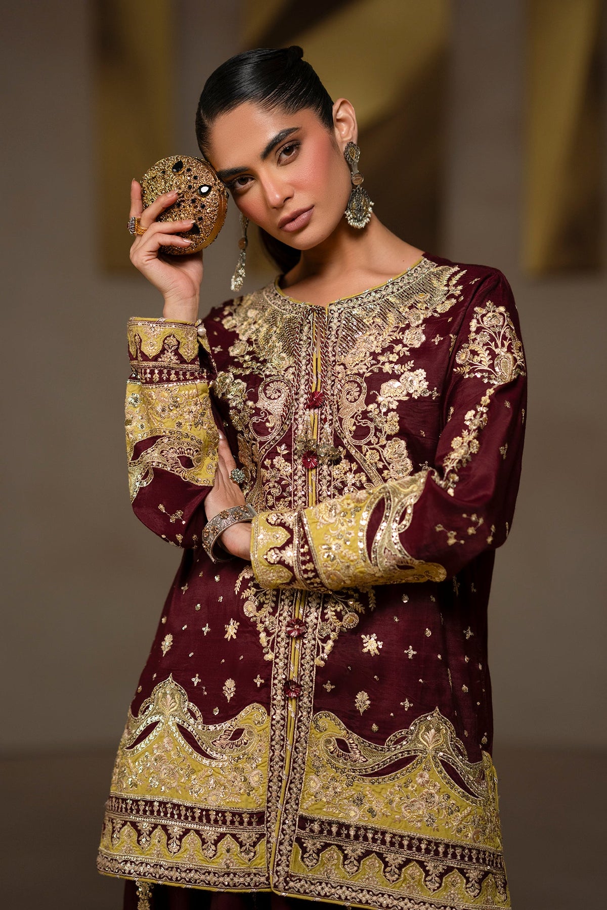 EMBROIDERED SUIT (E1222/104/402)